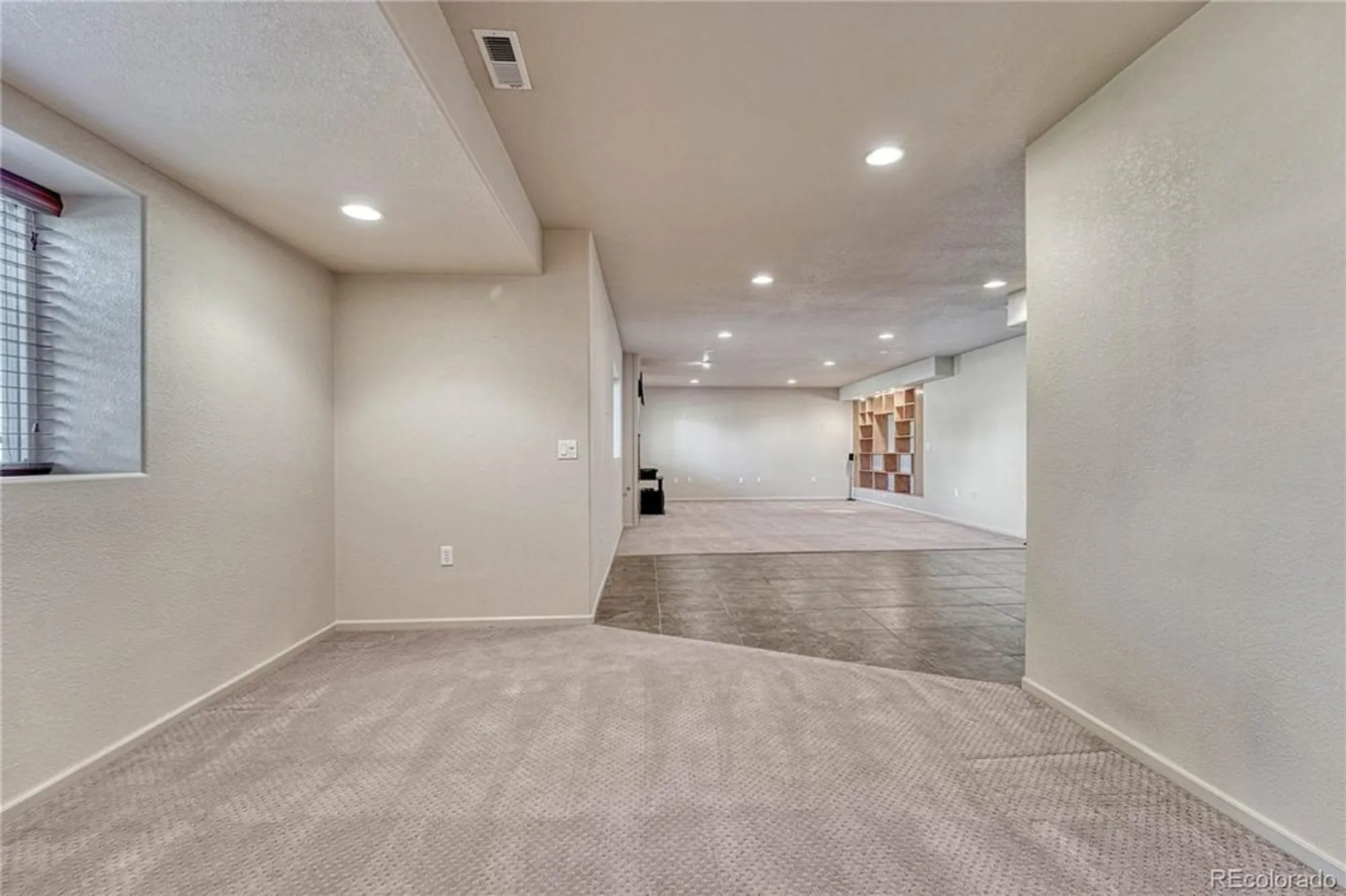 Property Slideshow image 29 of 46 | 8107 s catawba ct, Aurora, CO, 80016