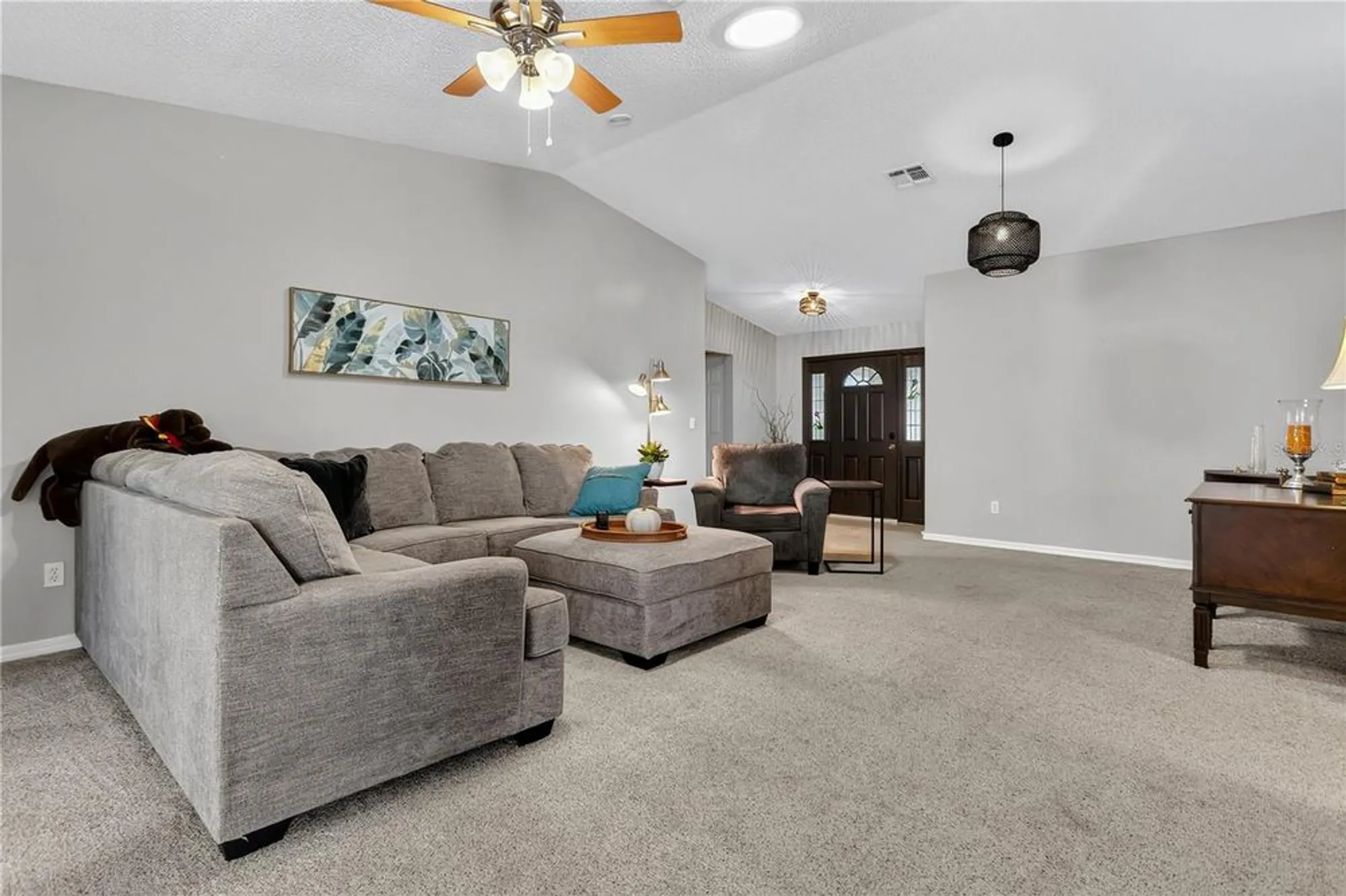 Property Slideshow image 5 of 46 | 32805 oak park dr, Leesburg, FL, 34748