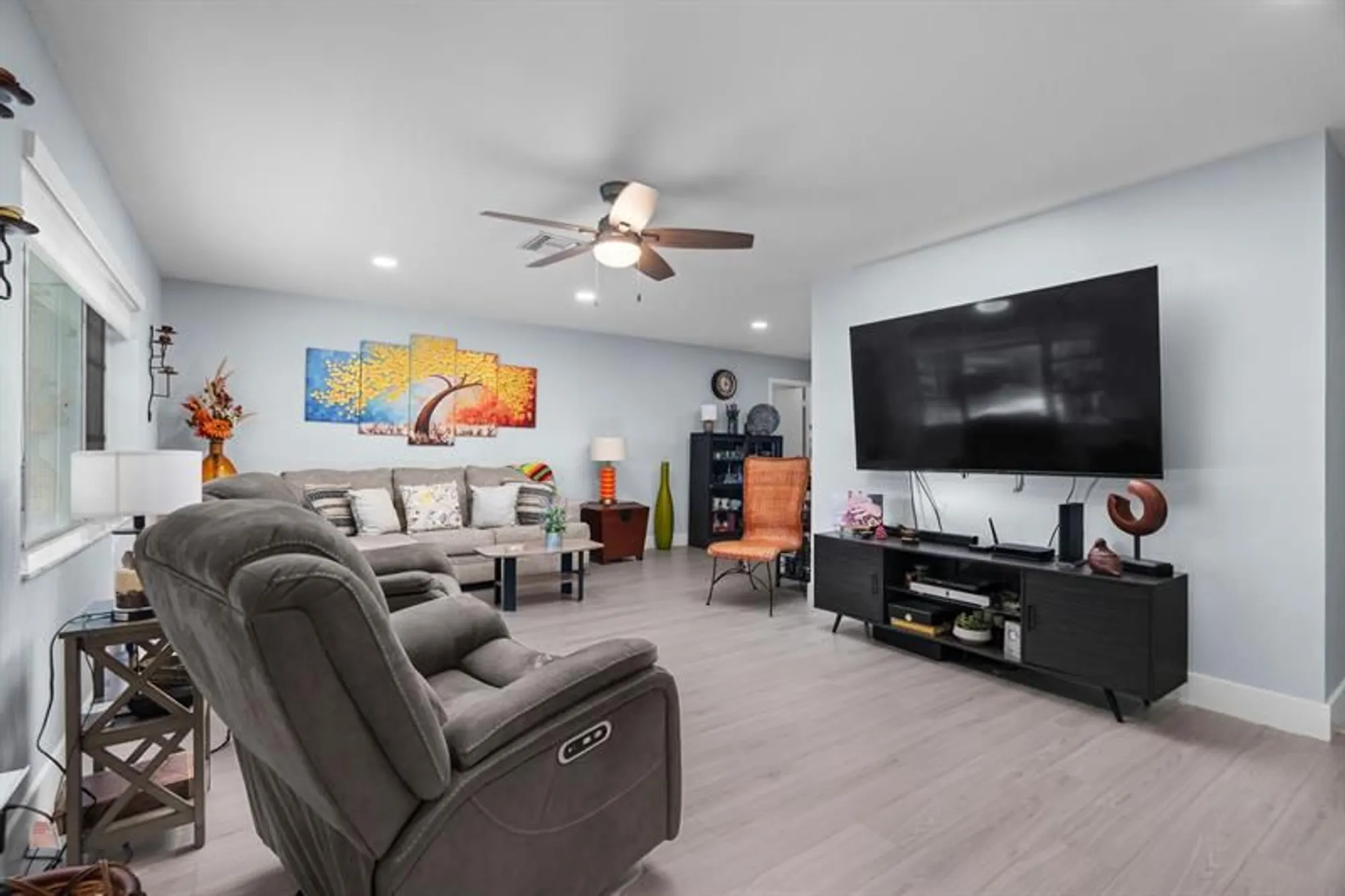 Property Slideshow image 3 of 63 | 1025 nw 90th way, Plantation, FL, 33322