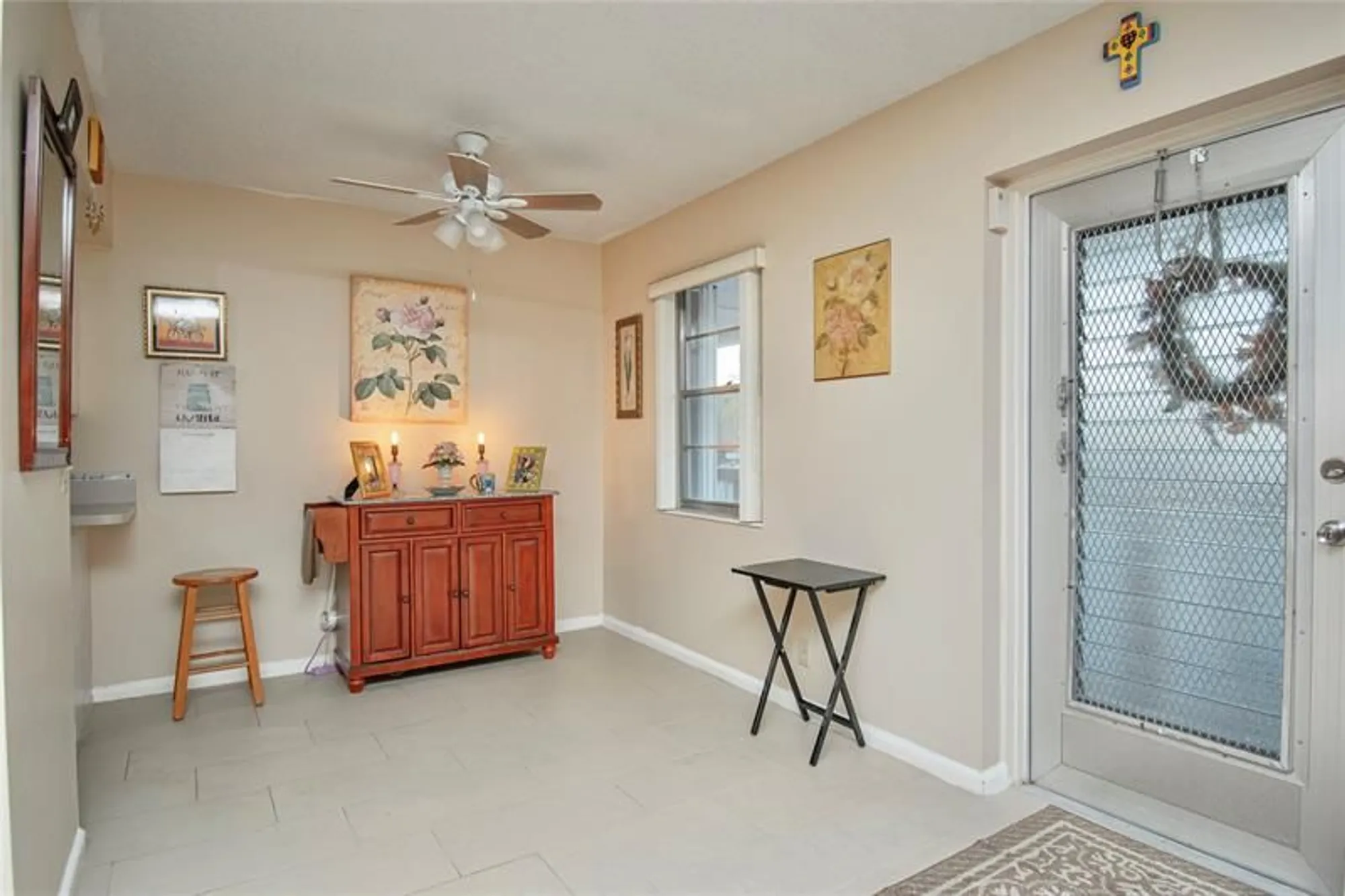 Property Slideshow image 5 of 30 | 235 kent n # 235, West Palm Beach, FL, 33417
