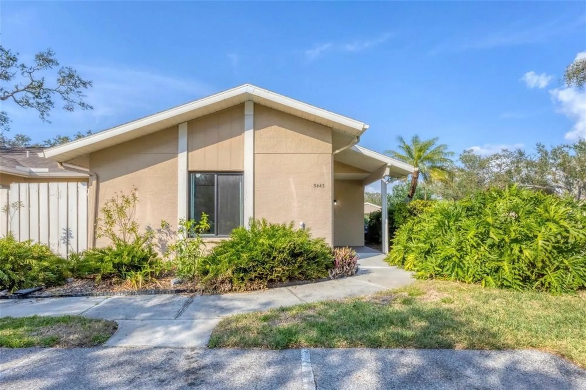 Property Slideshow image 10 of 51 | 3443 tallywood cir 7061, Sarasota, FL, 34237