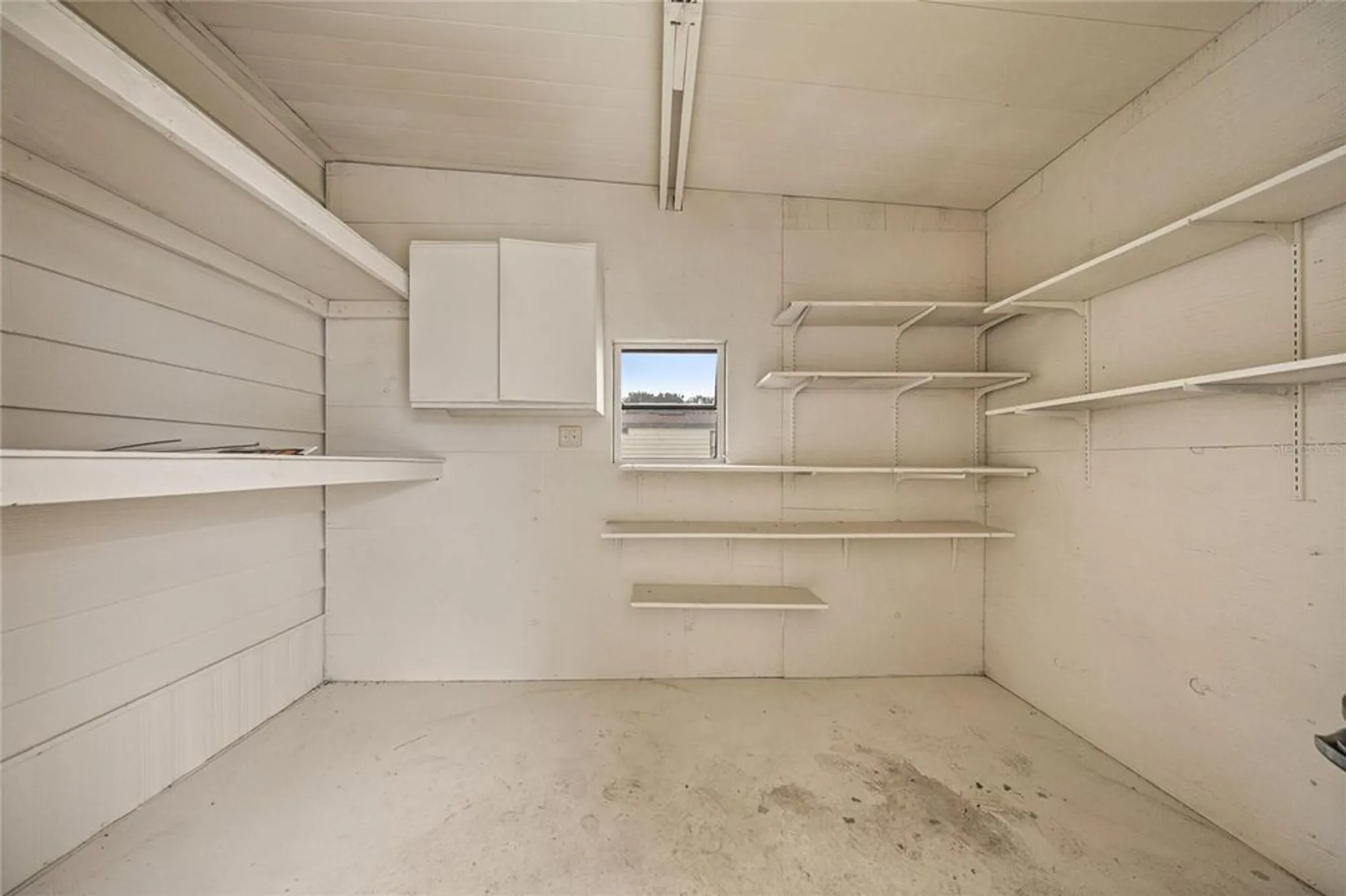 Property Slideshow image 24 of 31 | 712 devon dr, Lady Lake, FL, 32159