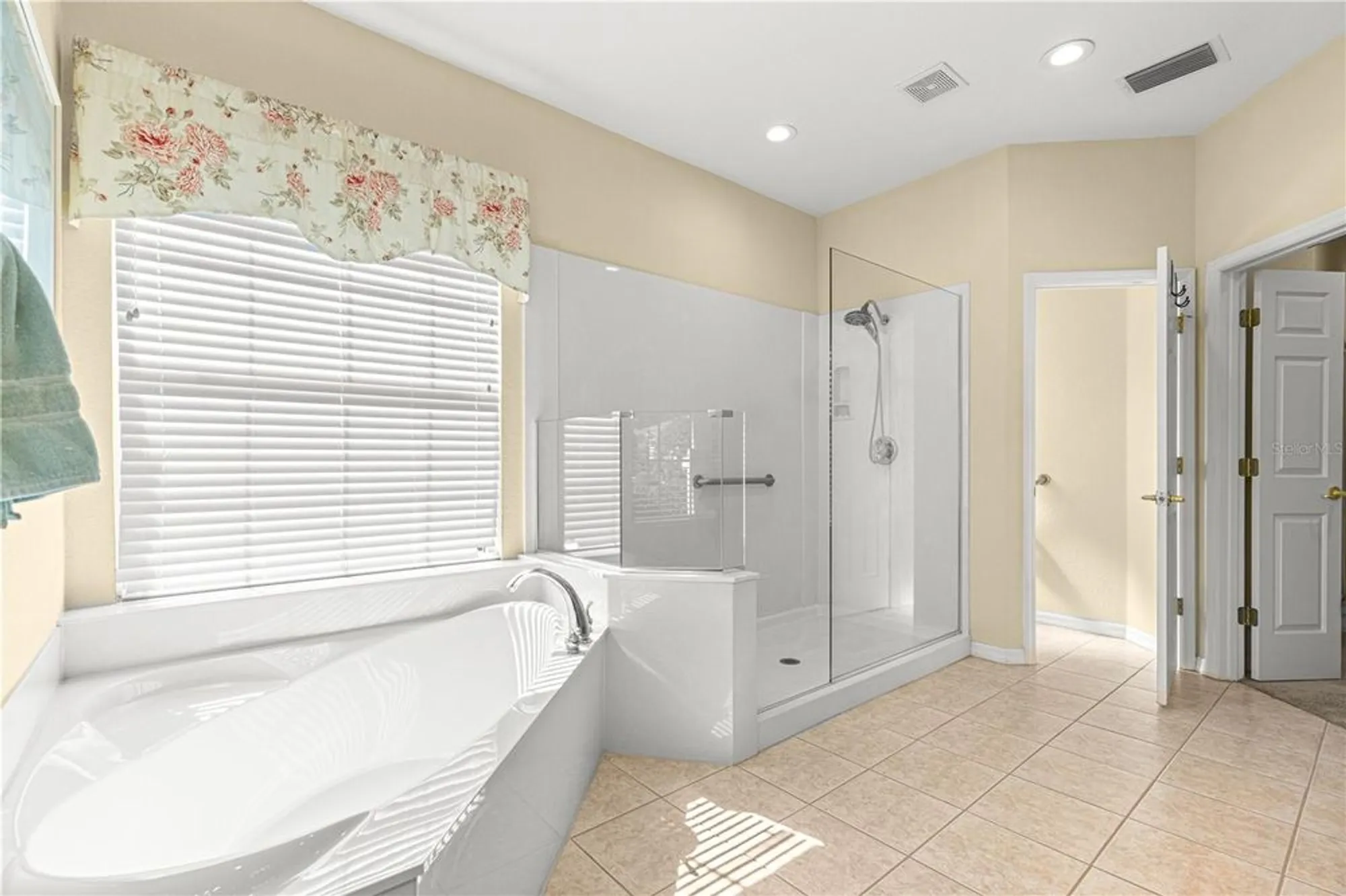 Property Slideshow image 18 of 82 | 11735 se 91st cir, Summerfield, FL, 34491