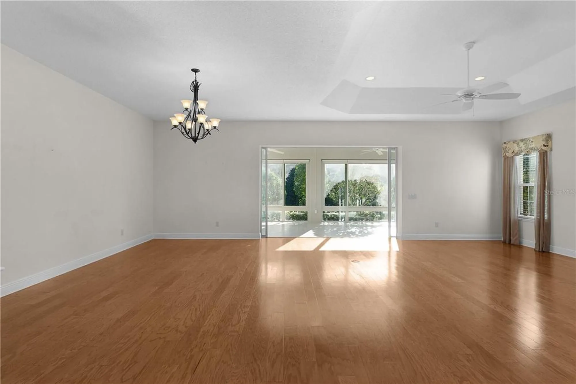 Property Slideshow image 9 of 51 | 2935 cedar grove loop, The Villages, FL, 32163