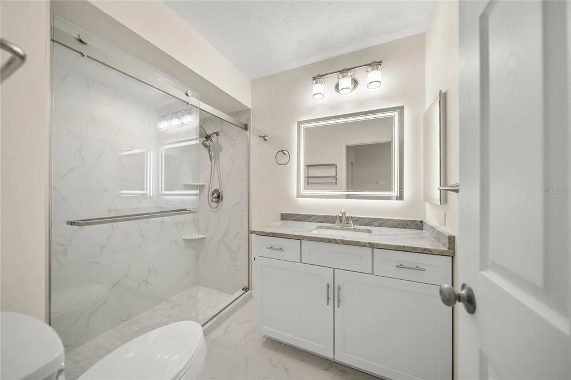 Property Slideshow image 22 of 62 | 4555 forest wood trl 23, Sarasota, FL, 34241