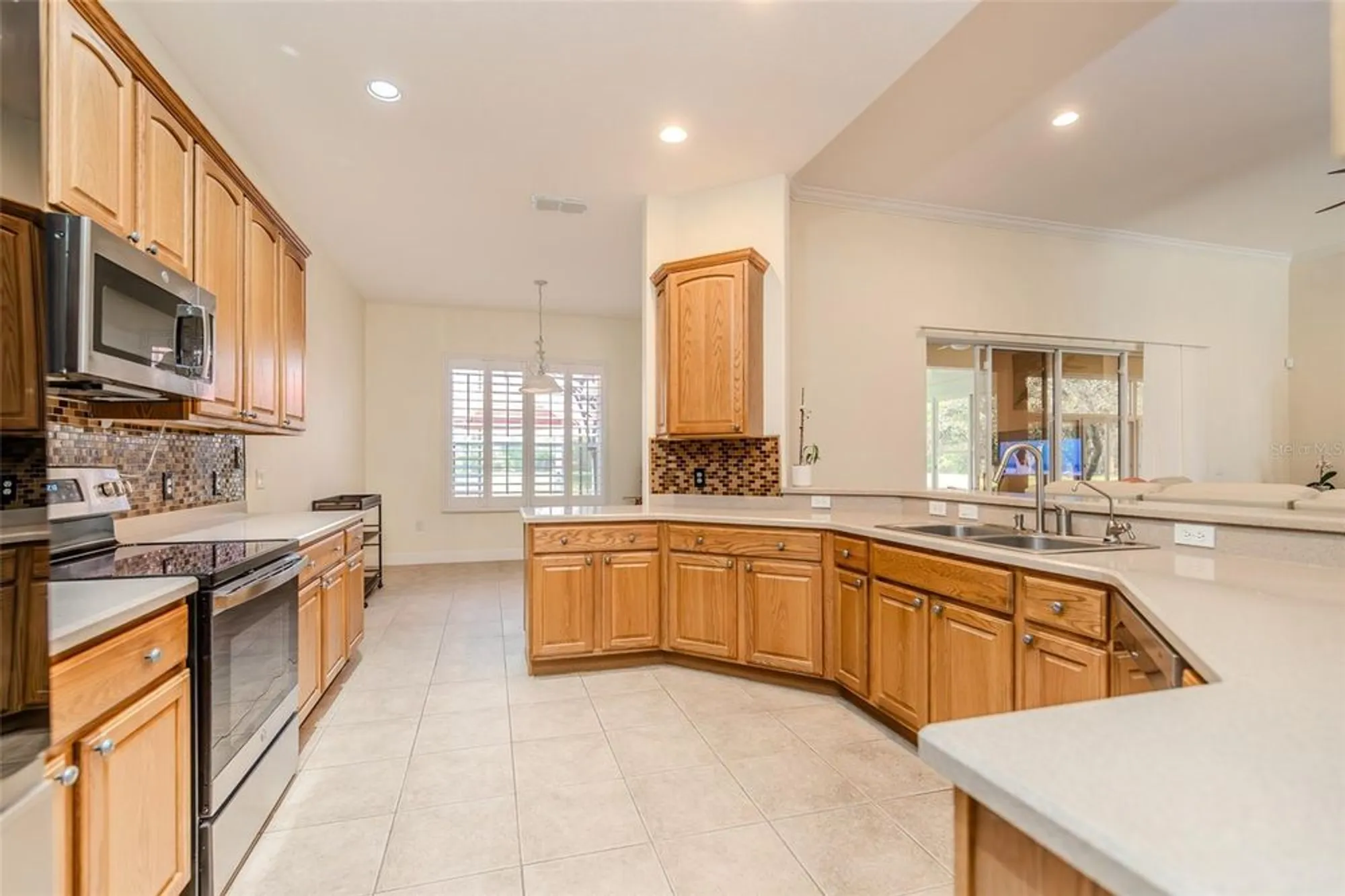 Property Slideshow image 12 of 52 | 537 montage ln, Kissimmee, FL, 34759