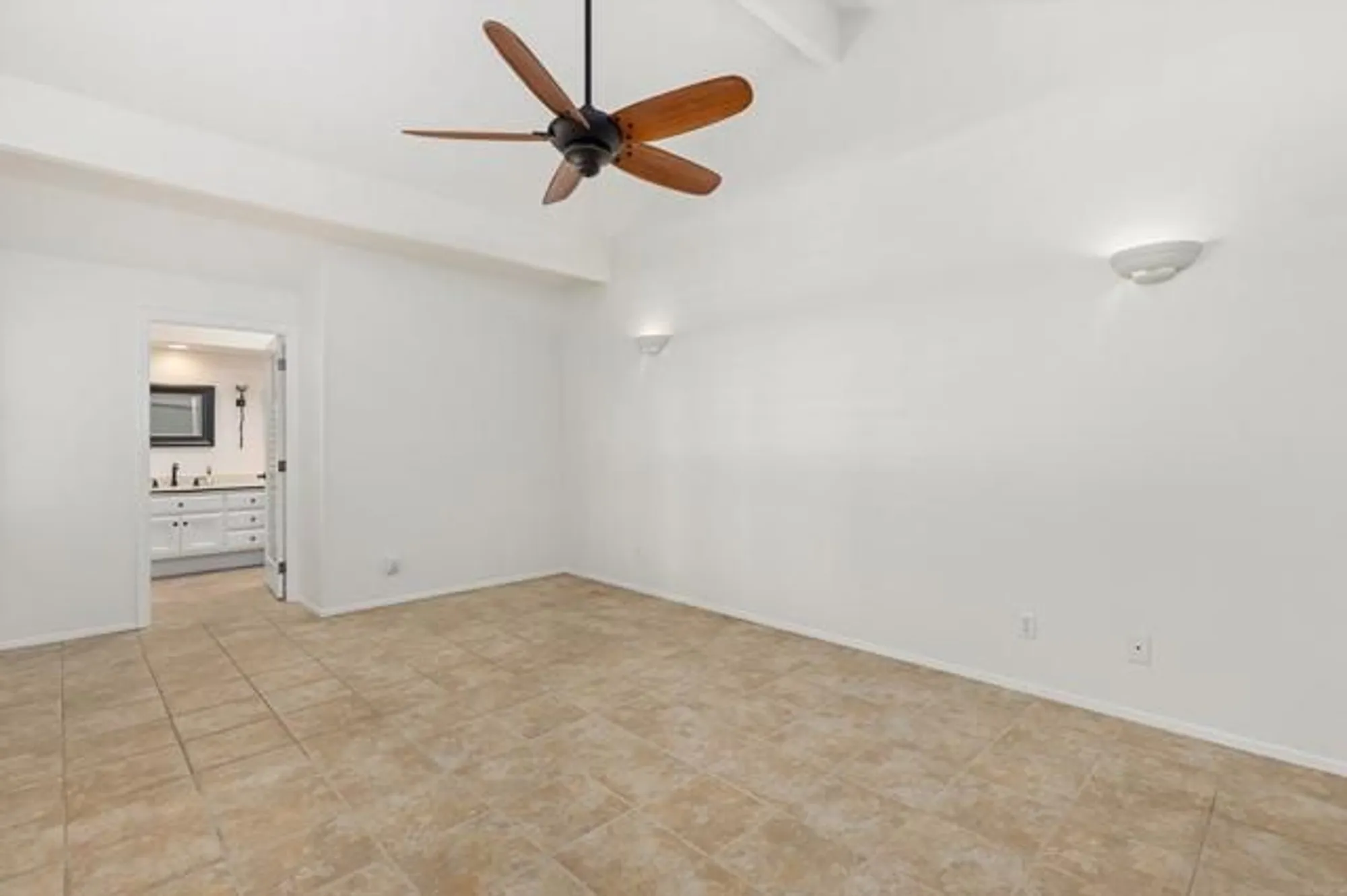 Property Slideshow image 25 of 37 | 4815 galicia way, Oceanside, CA, 92056