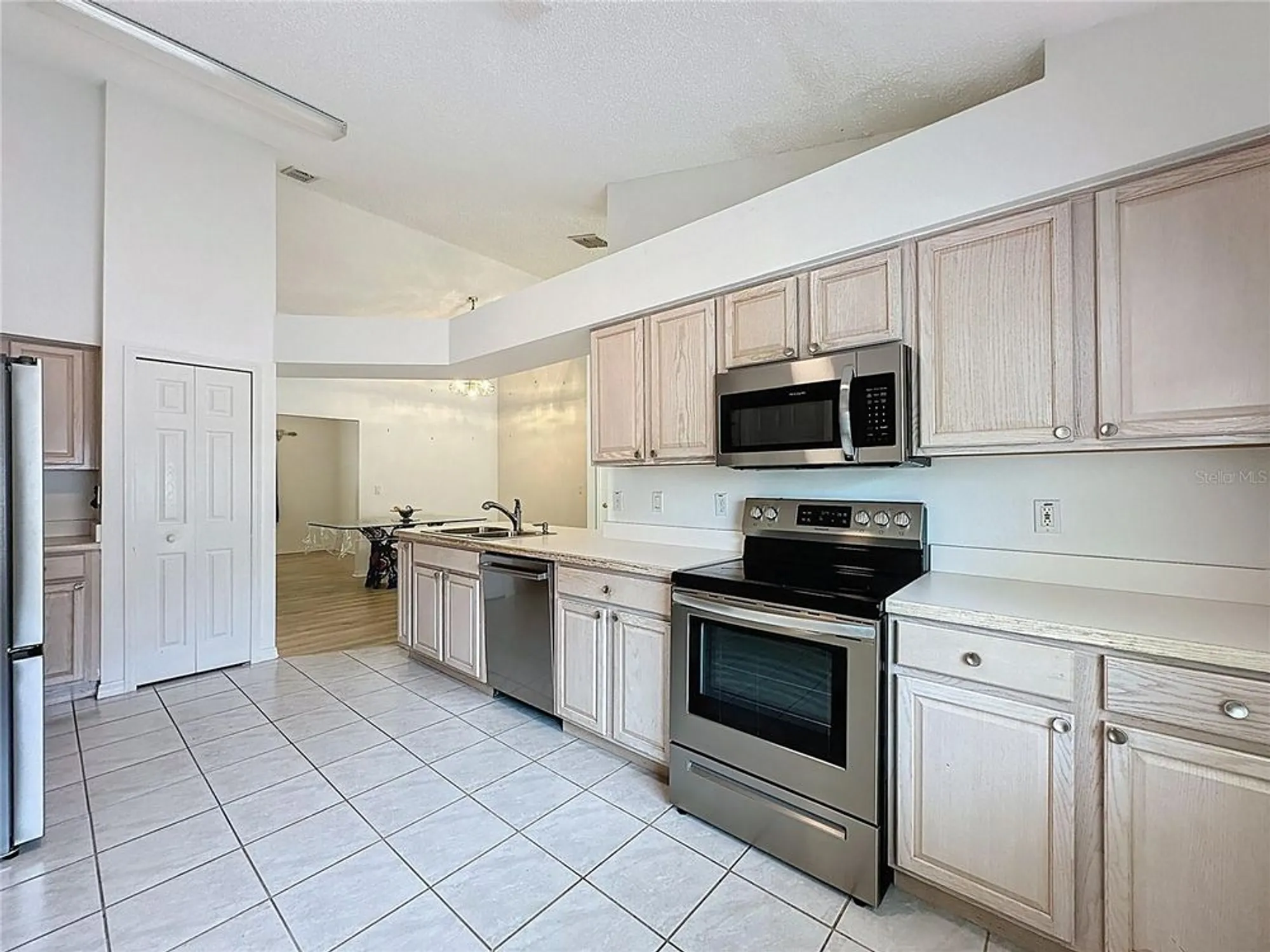 Property Slideshow image 38 of 75 | 3821 doune way, Clermont, FL, 34711