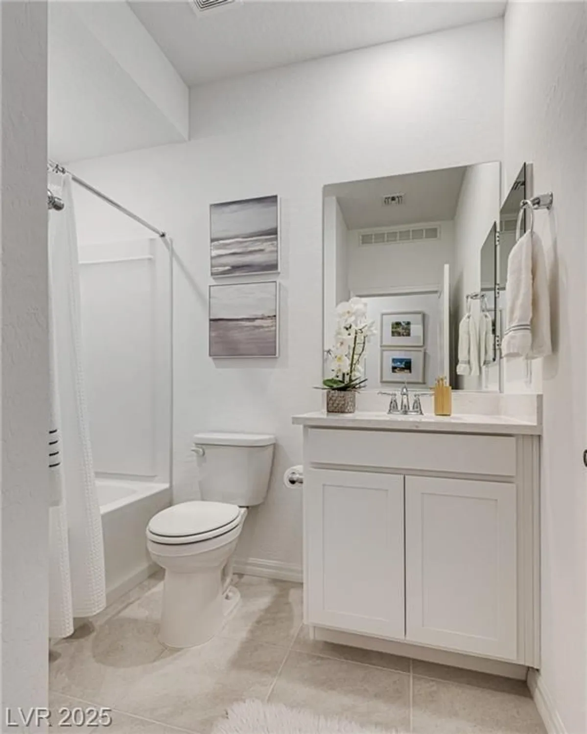 Property Slideshow image 24 of 35 | 48 stone bluff ln, Henderson, NV, 89011