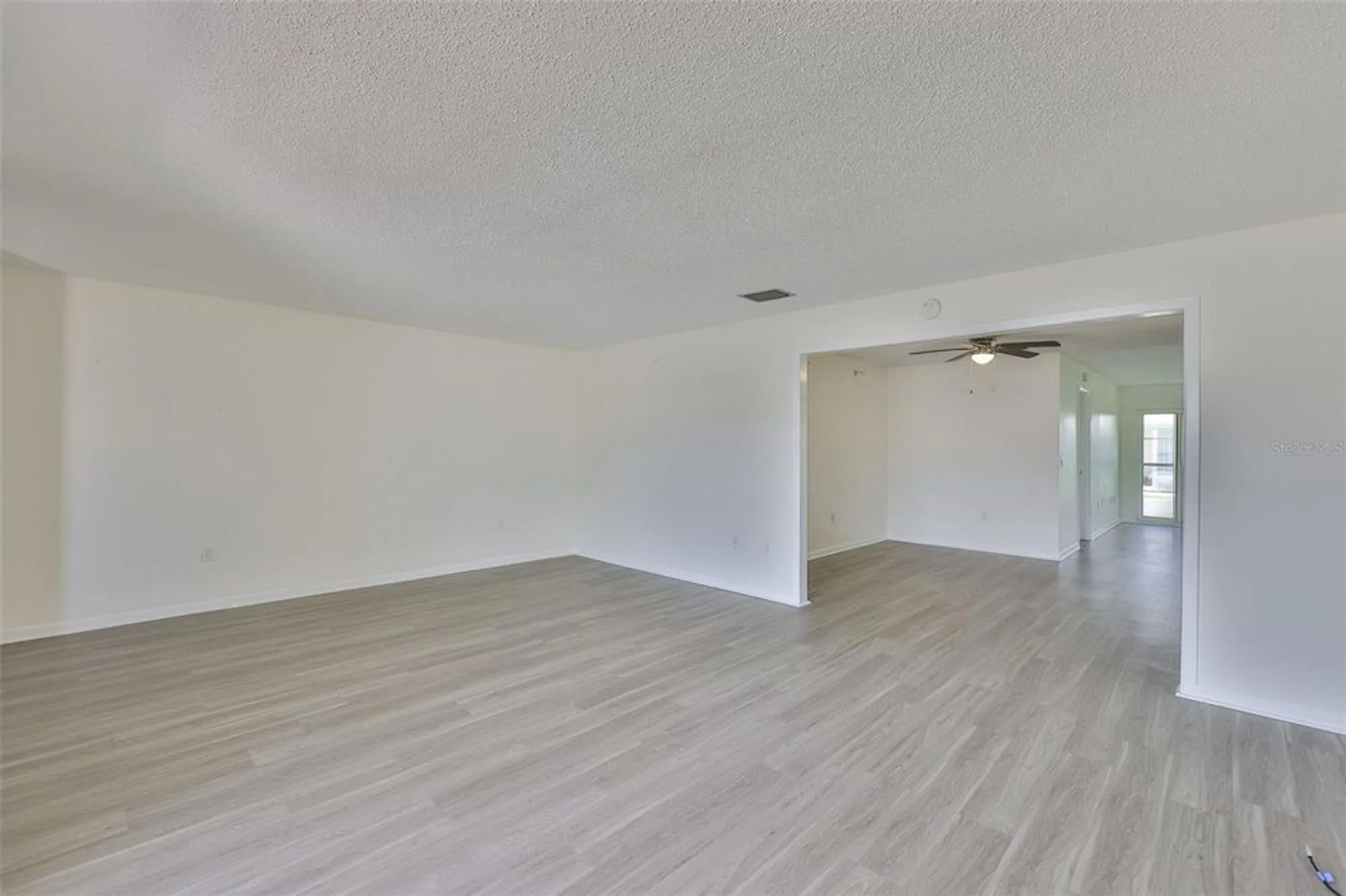 Property Slideshow image 24 of 54 | 1210 eastloch ct, Sun City Center, FL, 33573