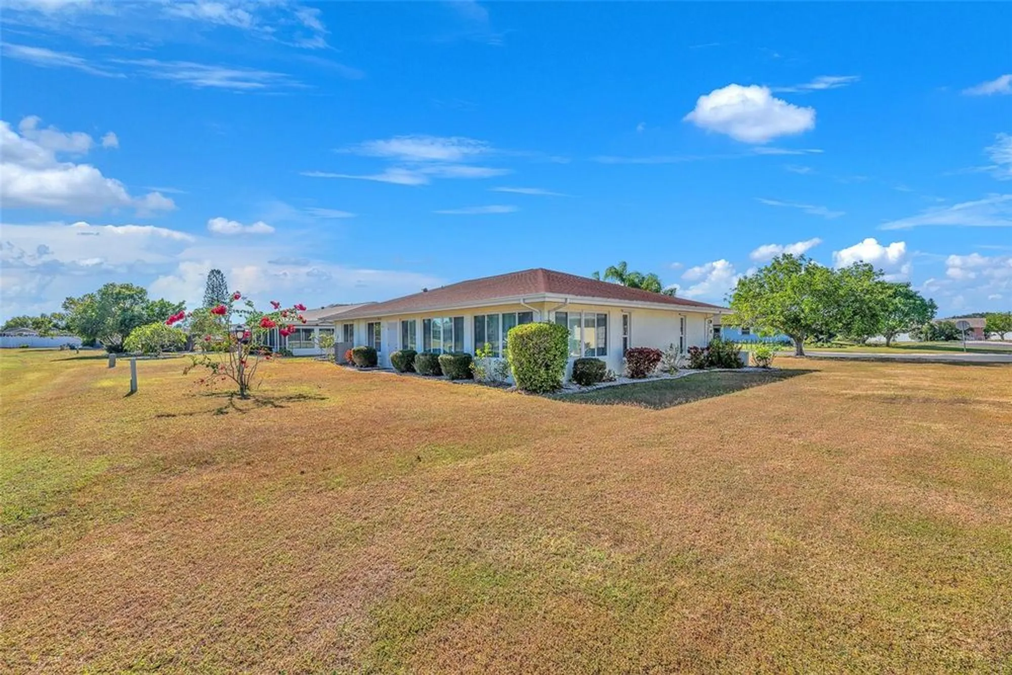 Property Slideshow image 5 of 30 | 1722 coco palm cir, Sun City Center, FL, 33573