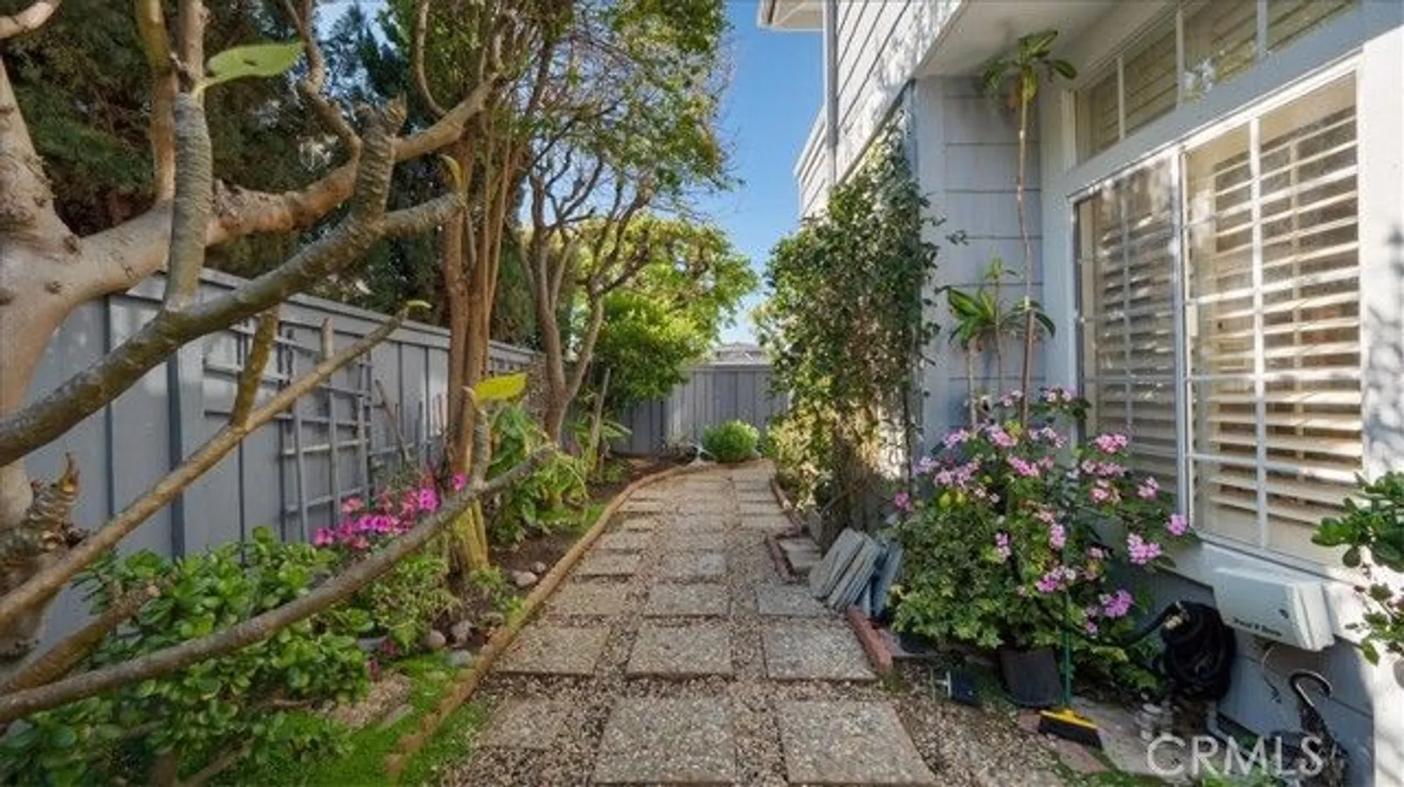 Property Slideshow image 31 of 39 | 3620 daffodil ave # 31, Corona Del Mar, CA, 92625