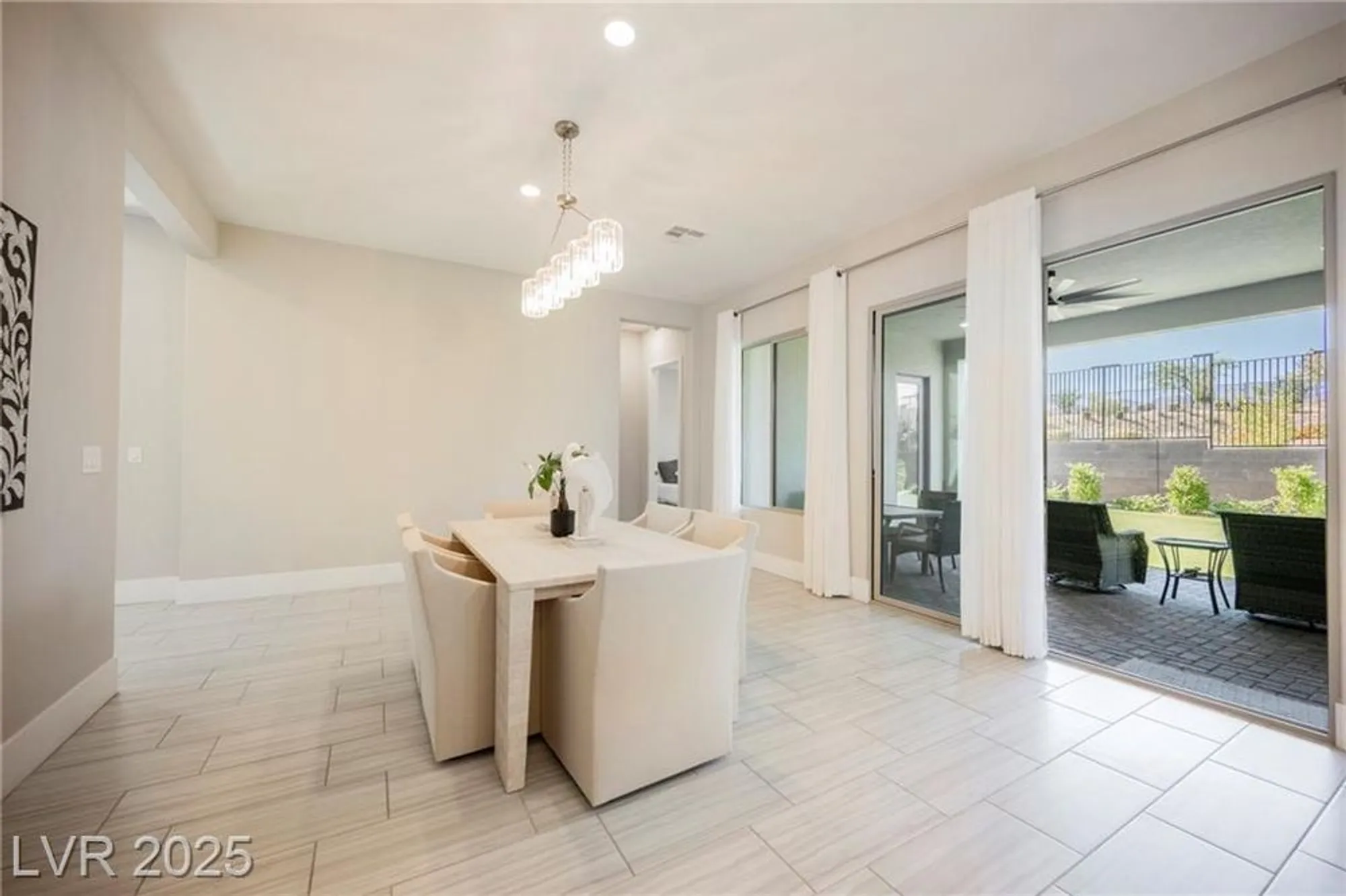 Property Slideshow image 28 of 67 | 10023 chrysolite pl, Las Vegas, NV, 89143