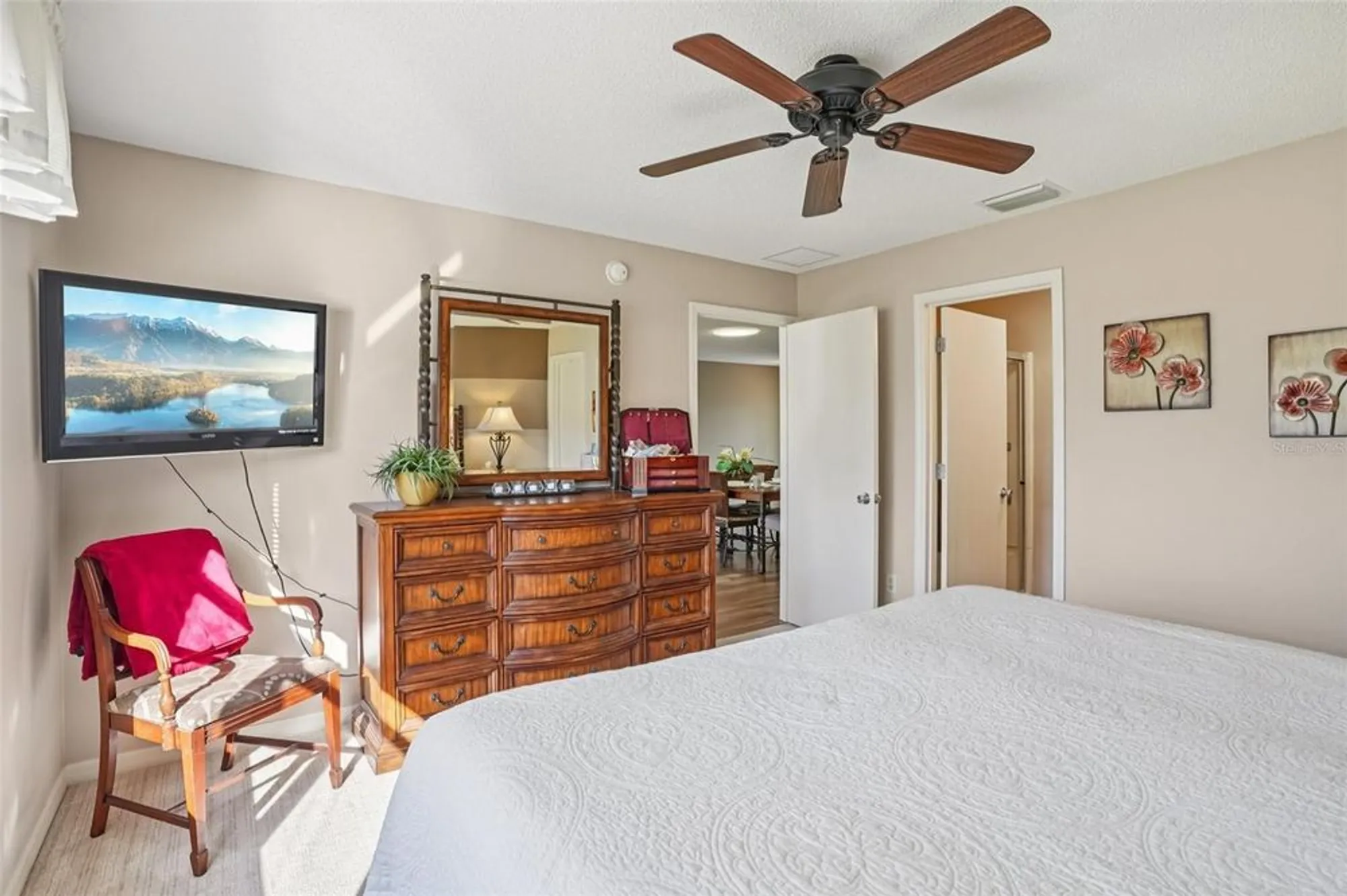 Property Slideshow image 16 of 47 | 2543 raintree dr, The Villages, FL, 32162