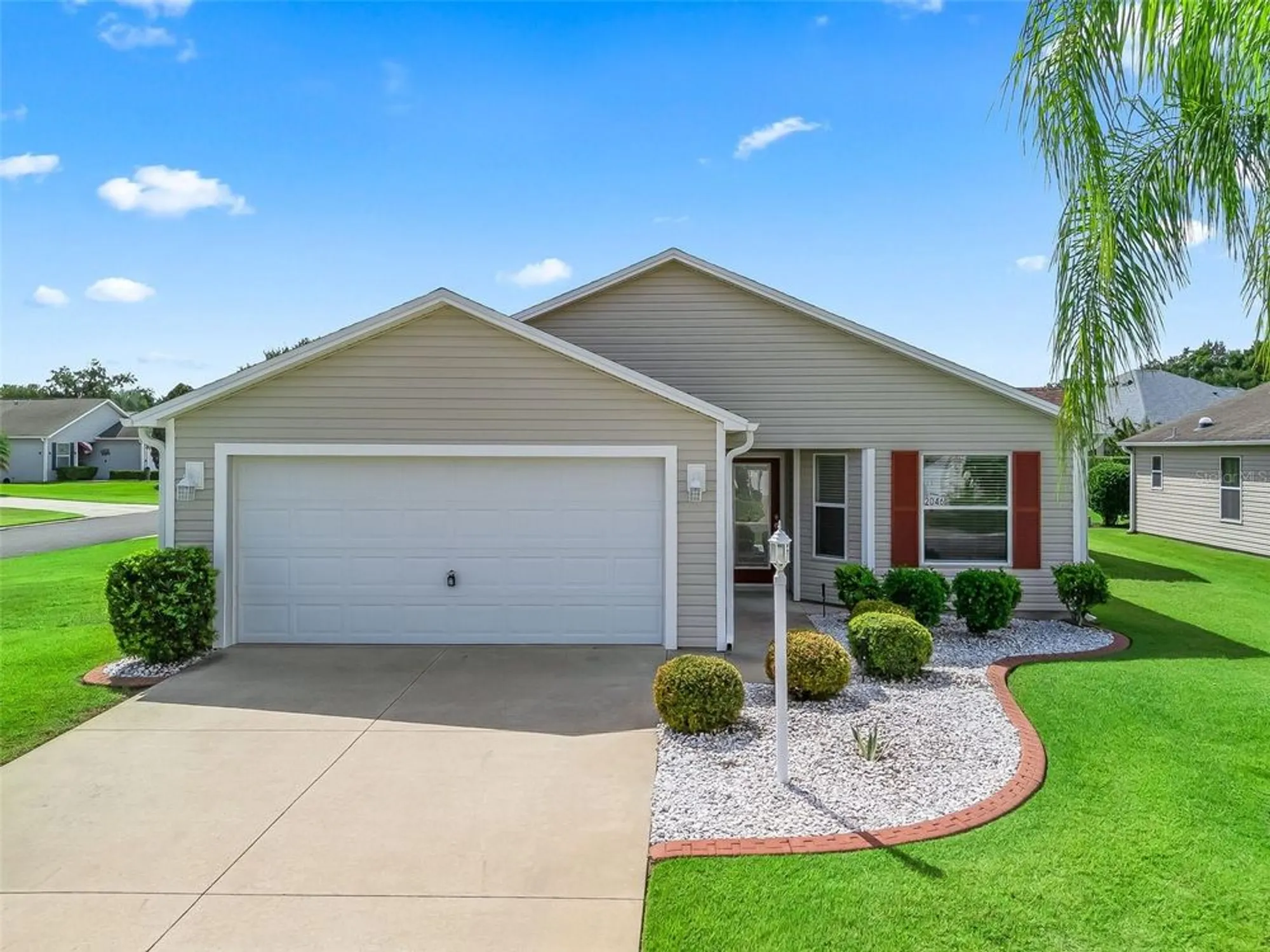 Property Slideshow image 2 of 42 | 2046 dalecroft trl, The Villages, FL, 32162