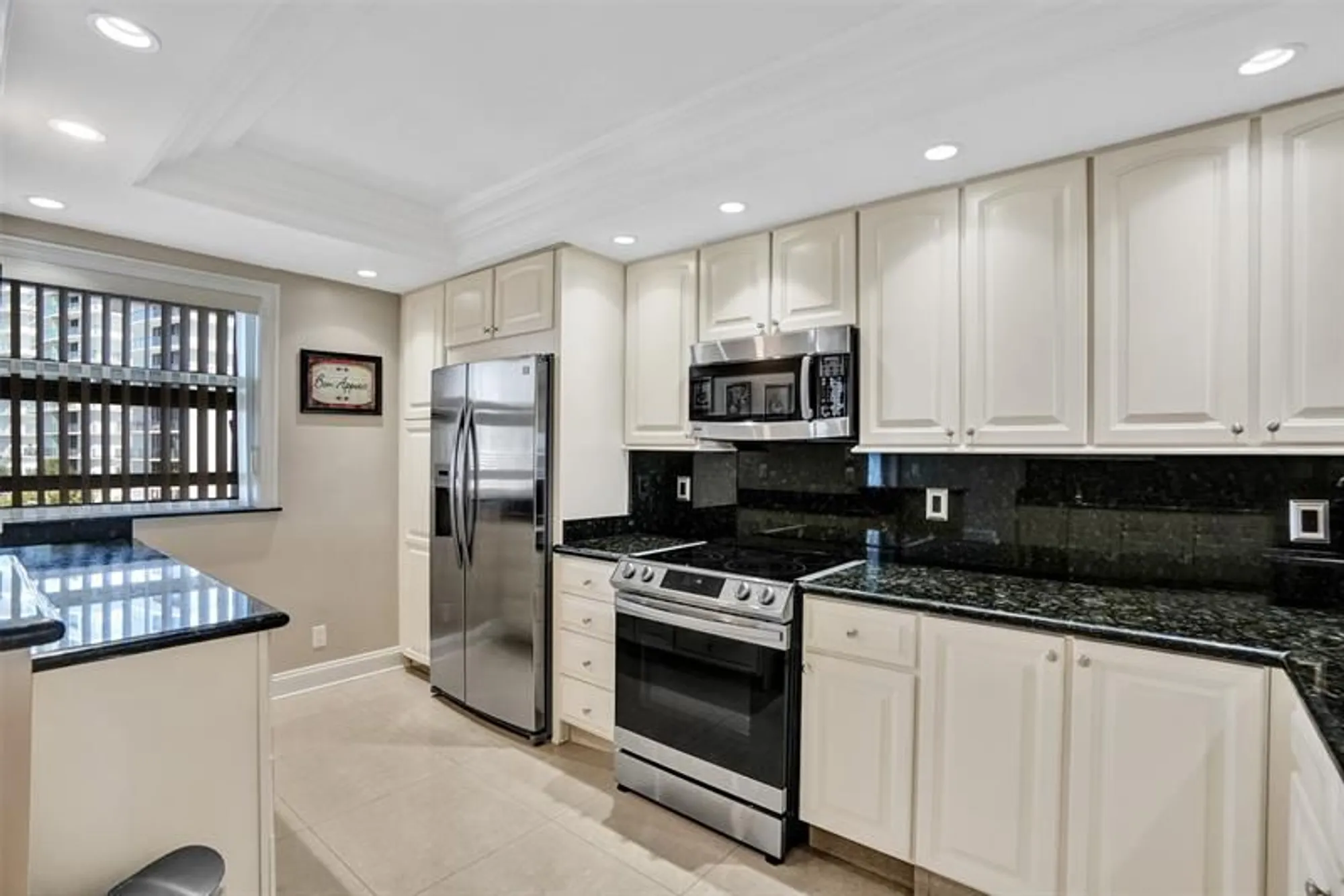 Property Slideshow image 19 of 45 | 1012 n ocean blvd 711, Pompano Beach, FL, 33062