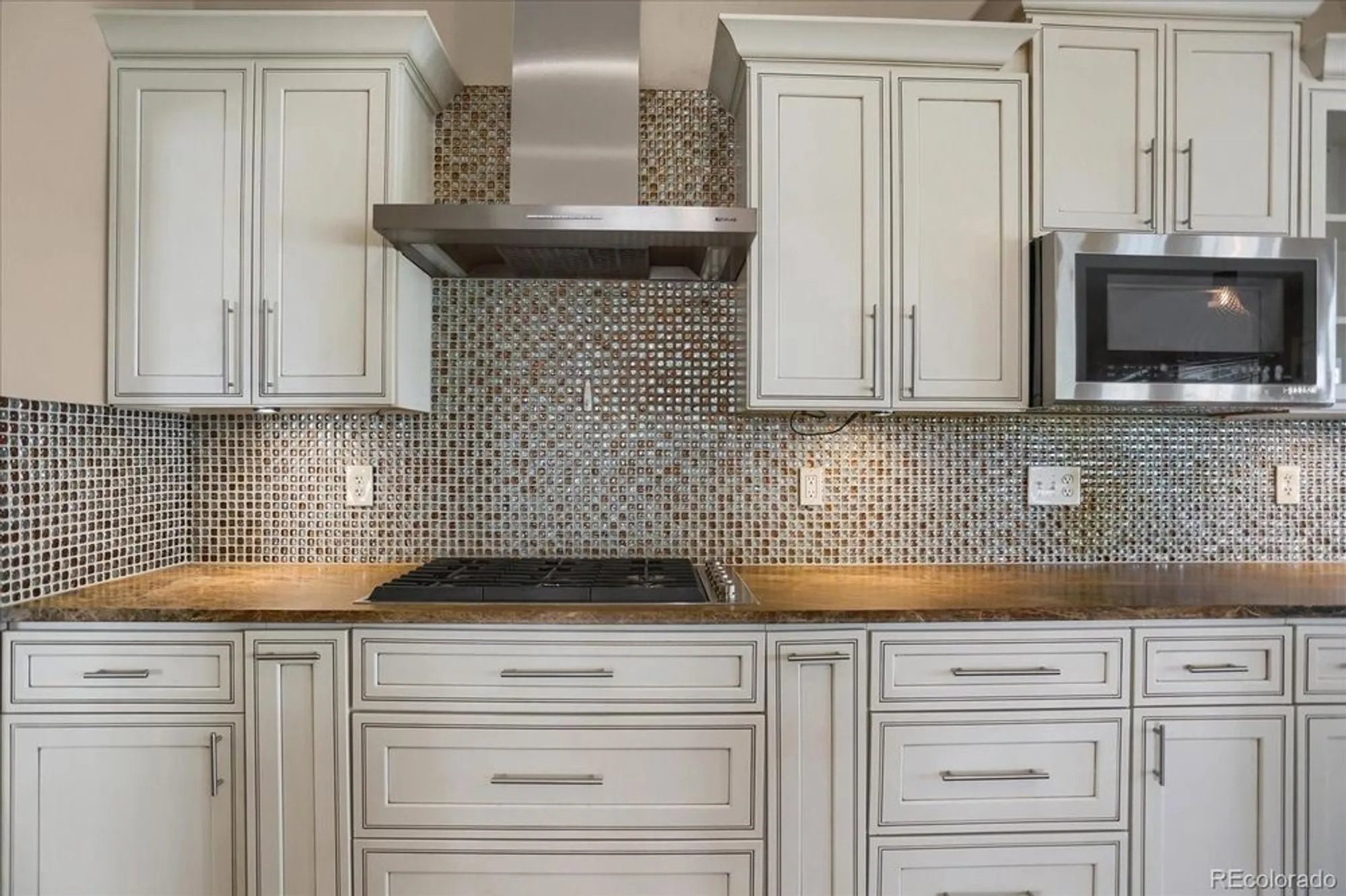 Property Slideshow image 10 of 36 | 8951 greenwich st, Highlands Ranch, CO, 80130