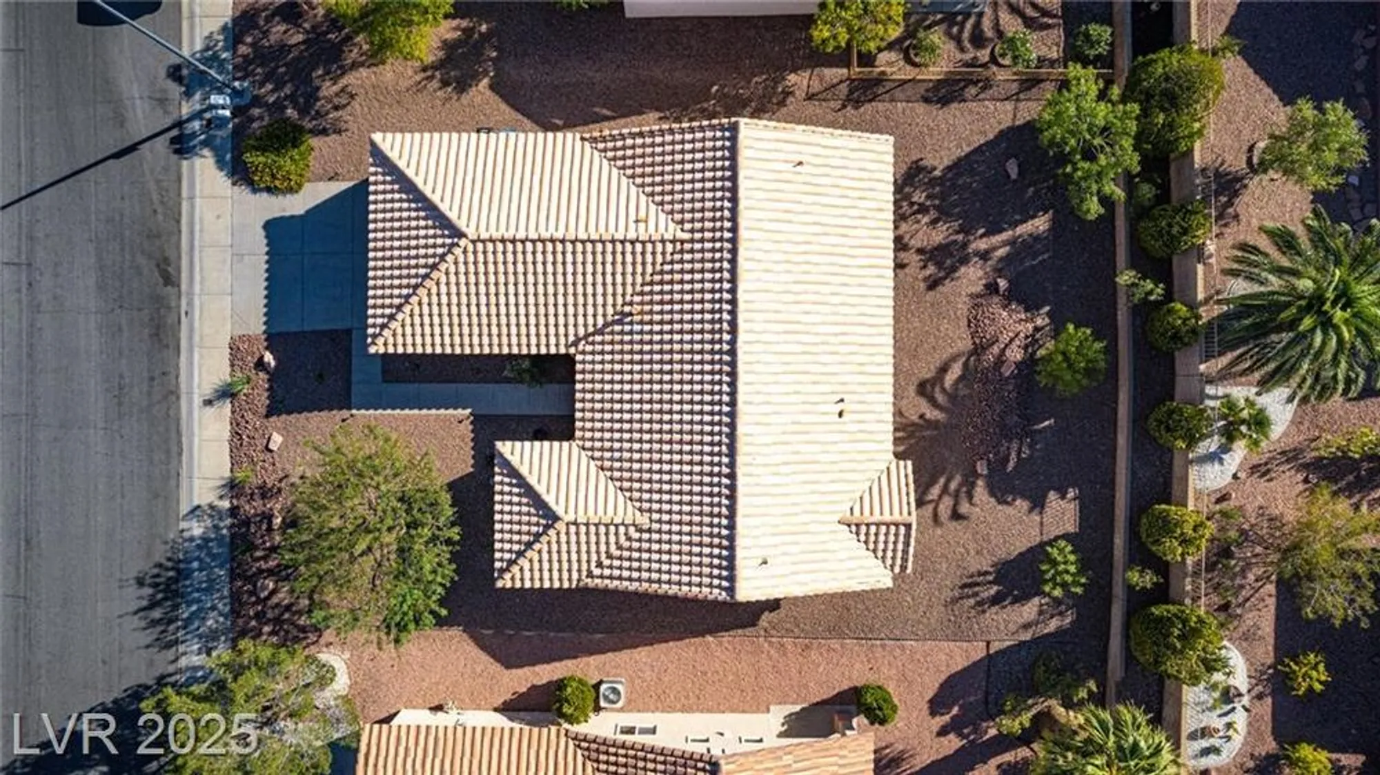 Property Slideshow image 42 of 44 | 2601 lotus hill dr, Las Vegas, NV, 89134