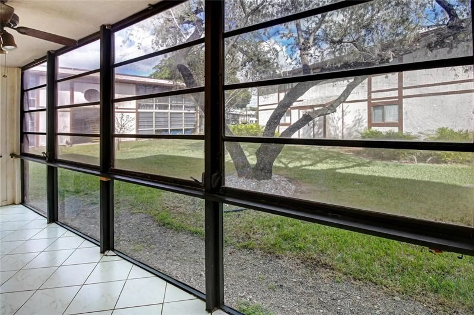 Property Slideshow image 18 of 19 | 9926 s belfort cir # 106, Tamarac, FL, 33321