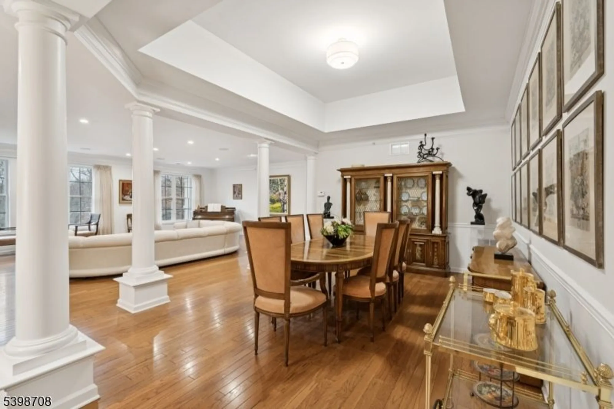 Property Slideshow image 4 of 35 | 911 holly ln # 11, Cedar Grove, NJ, 07009