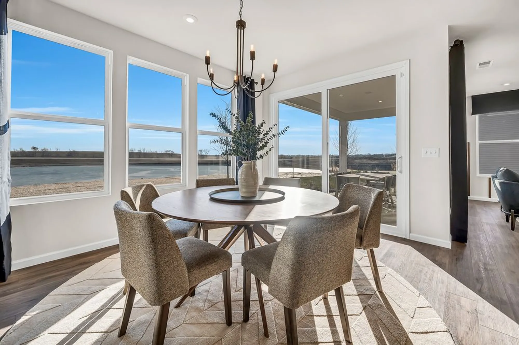 Property Slideshow image 12 of 22 | , Aurora, IL, 60503