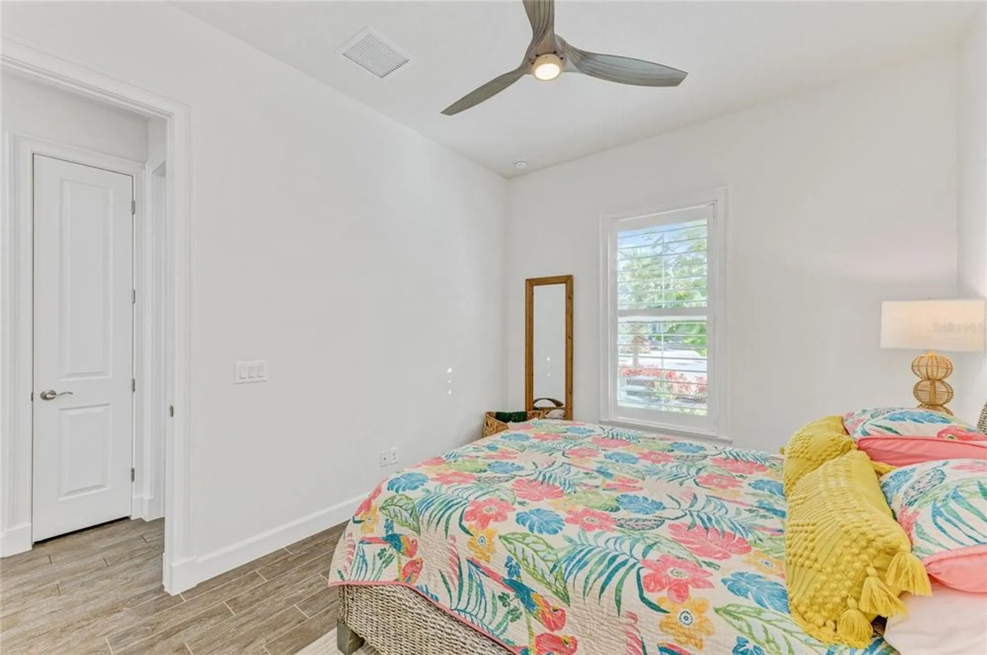 Property Slideshow image 46 of 98 | 334 castaway cay dr 101, Bradenton, FL, 34209