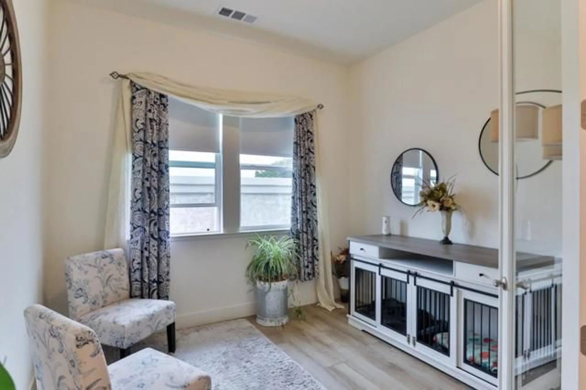 Property Slideshow image 26 of 52 | 2102 white oak dr, Hollister, CA, 95023