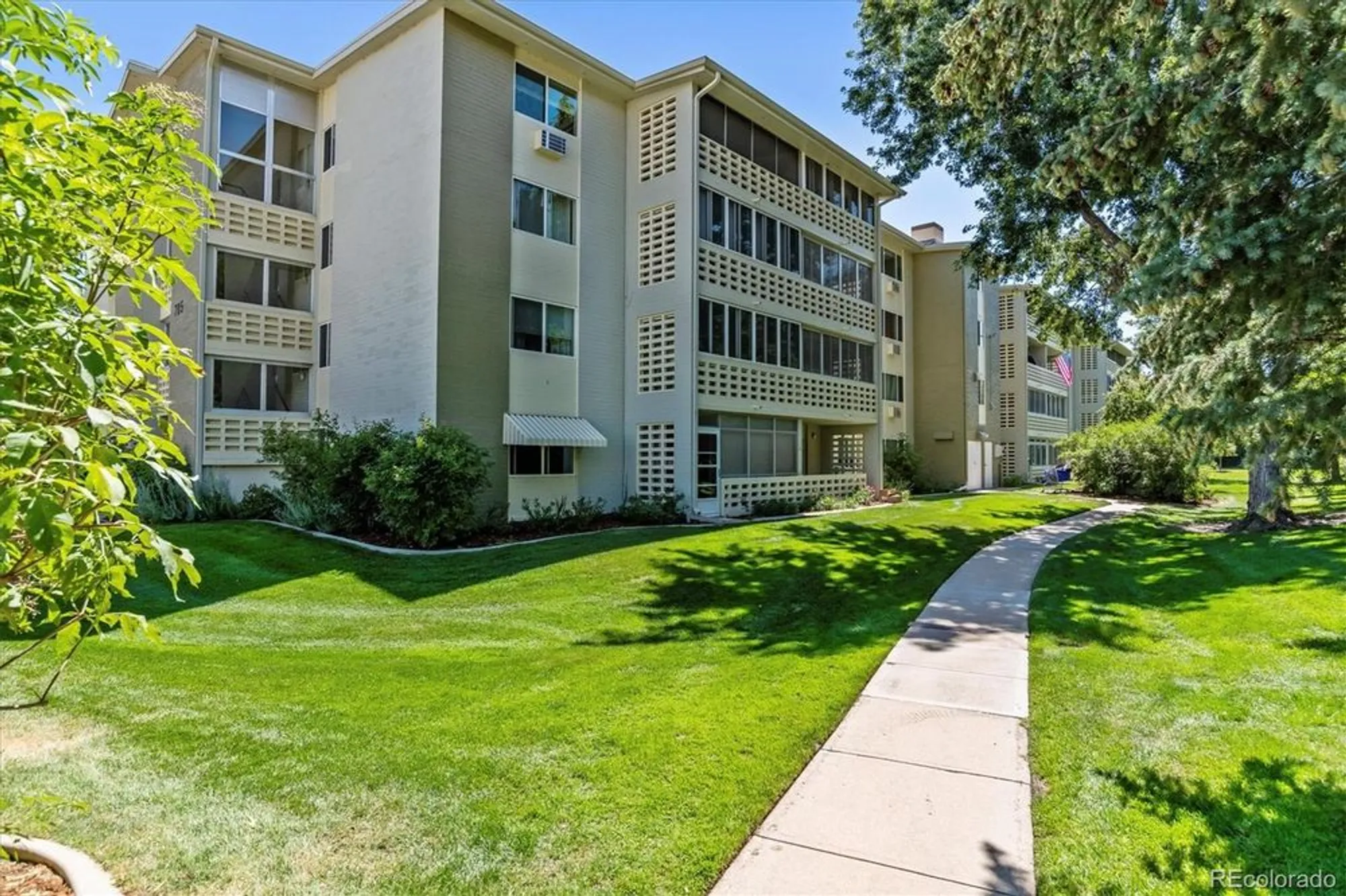 Property Slideshow image 13 of 14 | 705 s alton way unit 6b, Denver, CO, 80247