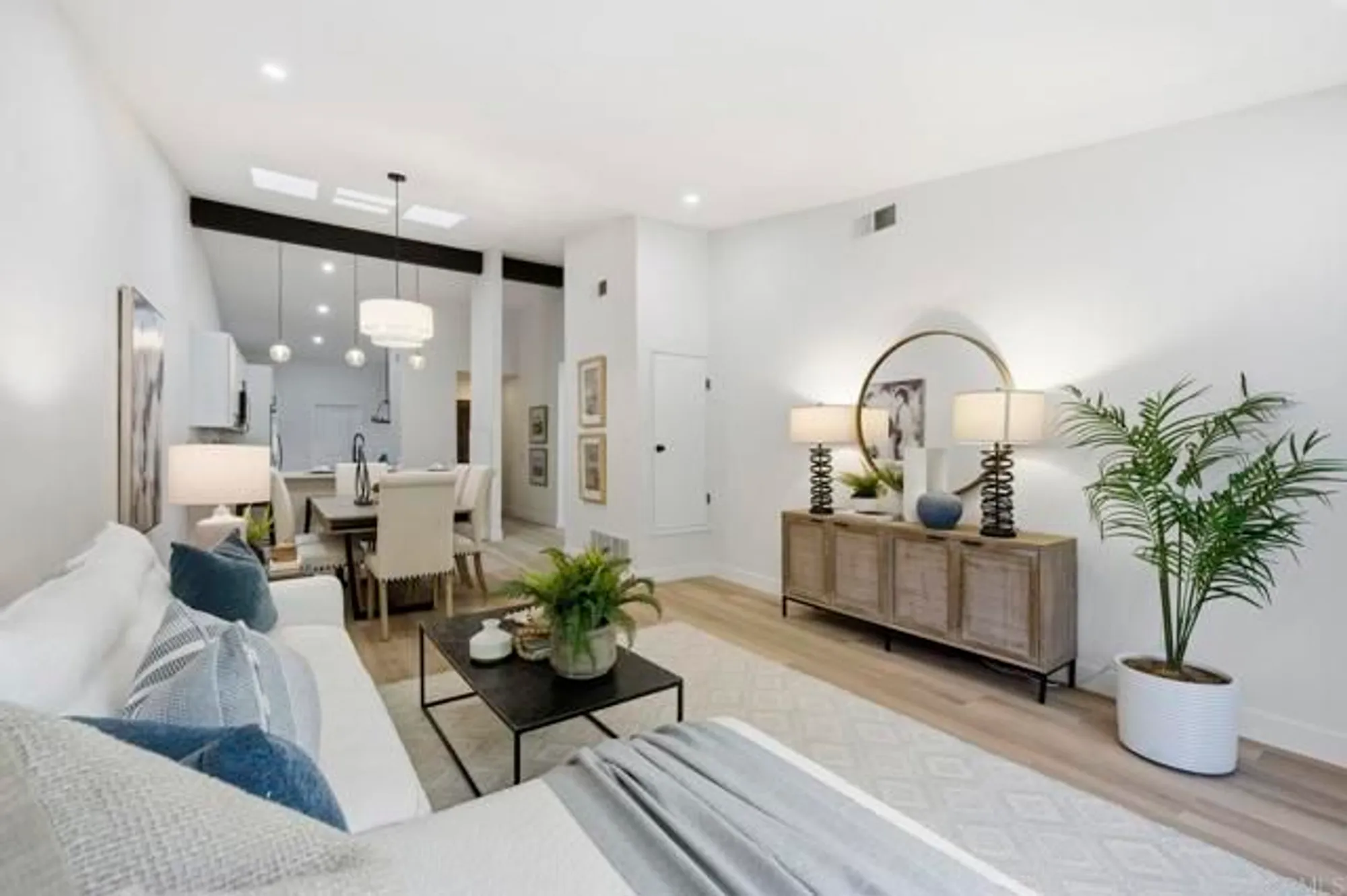 Property Slideshow image 12 of 55 | 18023 avenida alozdra, San Diego, CA, 92128