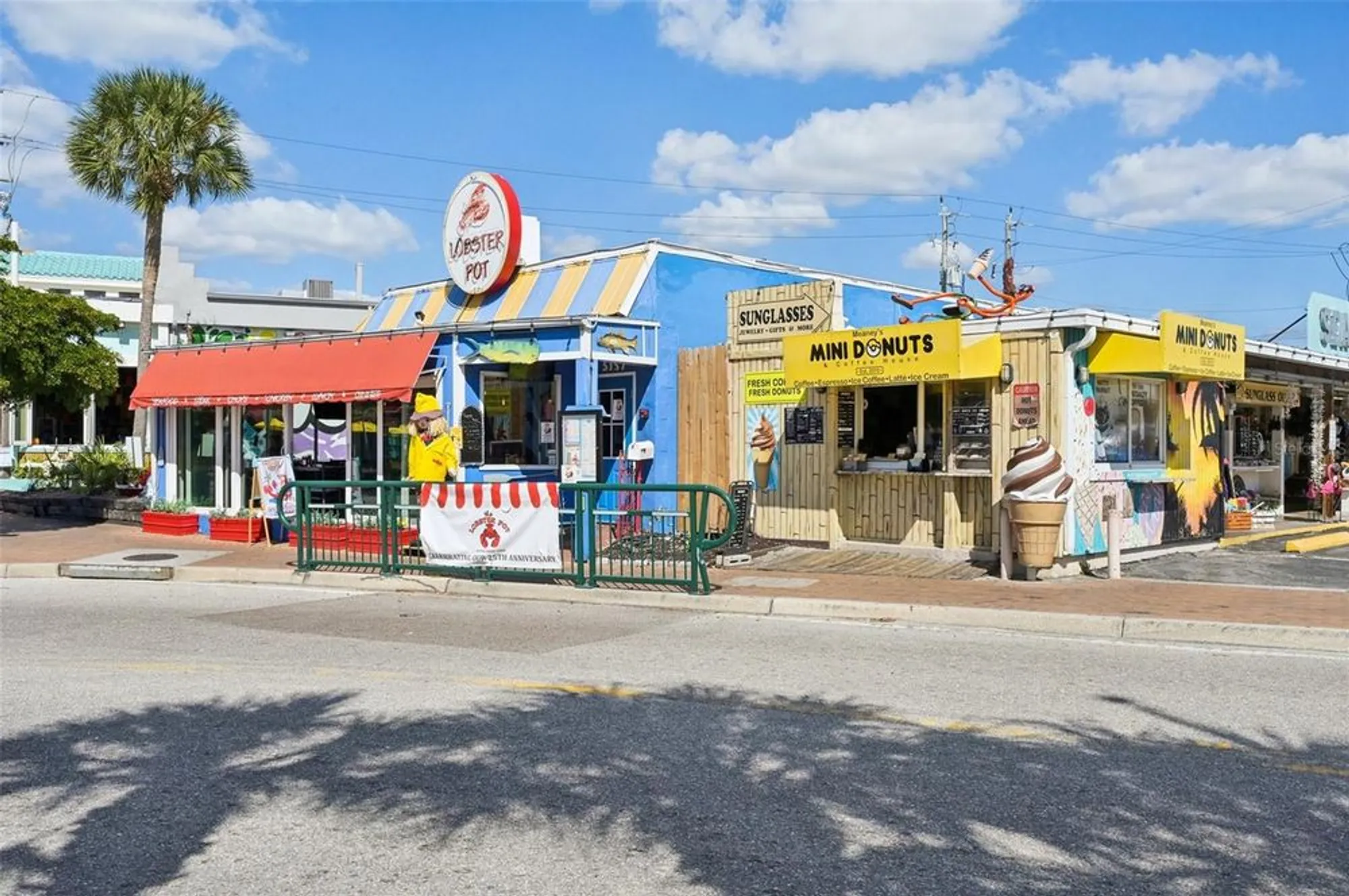 Property Slideshow image 32 of 35 | 113 whispering sands dr v-47, Sarasota, FL, 34242