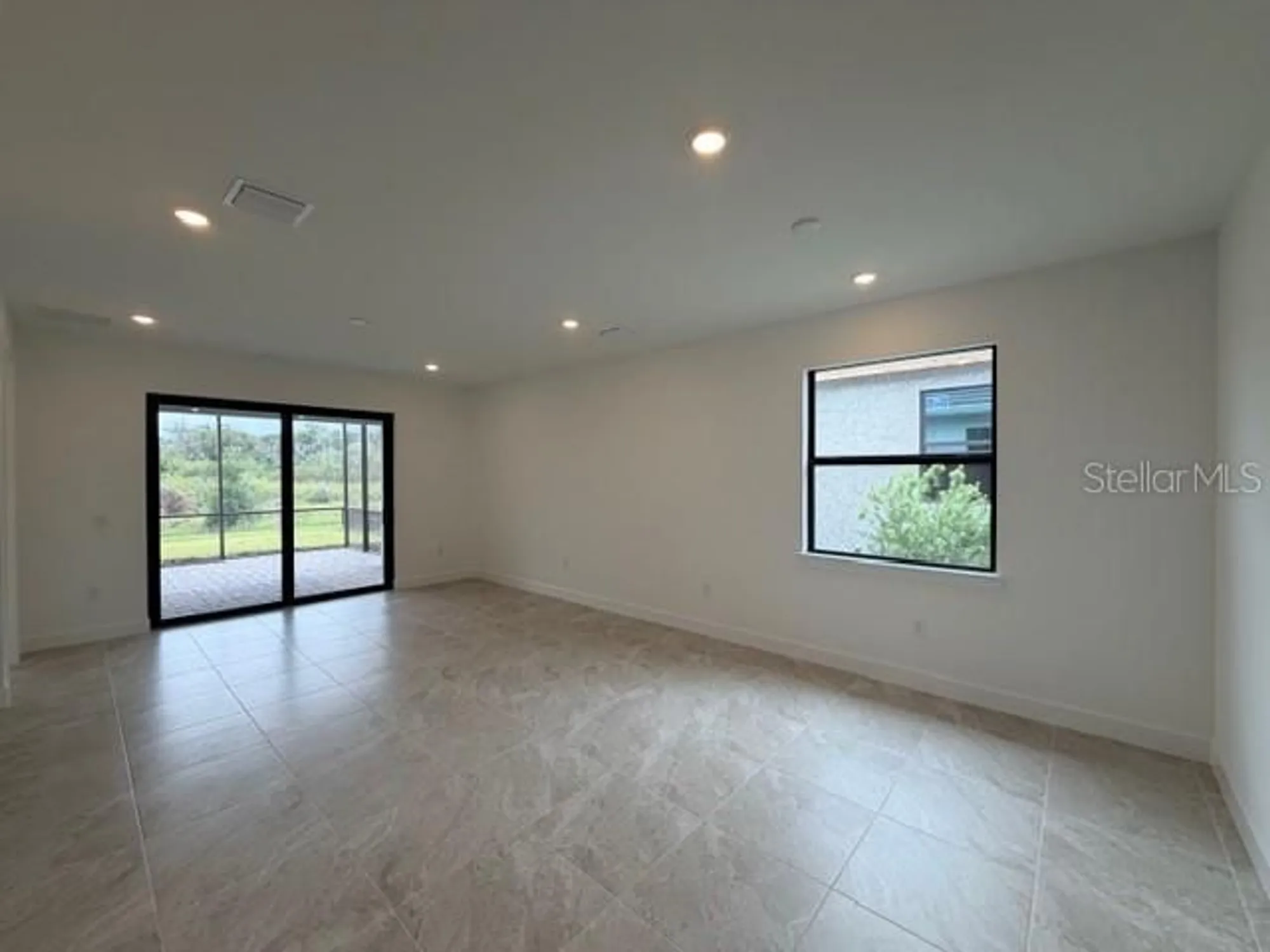 Property Slideshow image 4 of 9 | 18824 indian rock pl, Lakewood Ranch, FL, 34211