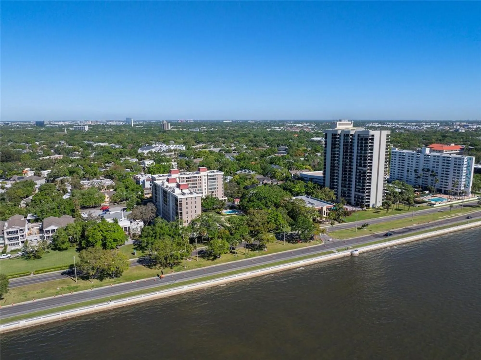 Property Slideshow image 4 of 25 | 2405 s ardson pl 303a, Tampa, FL, 33629