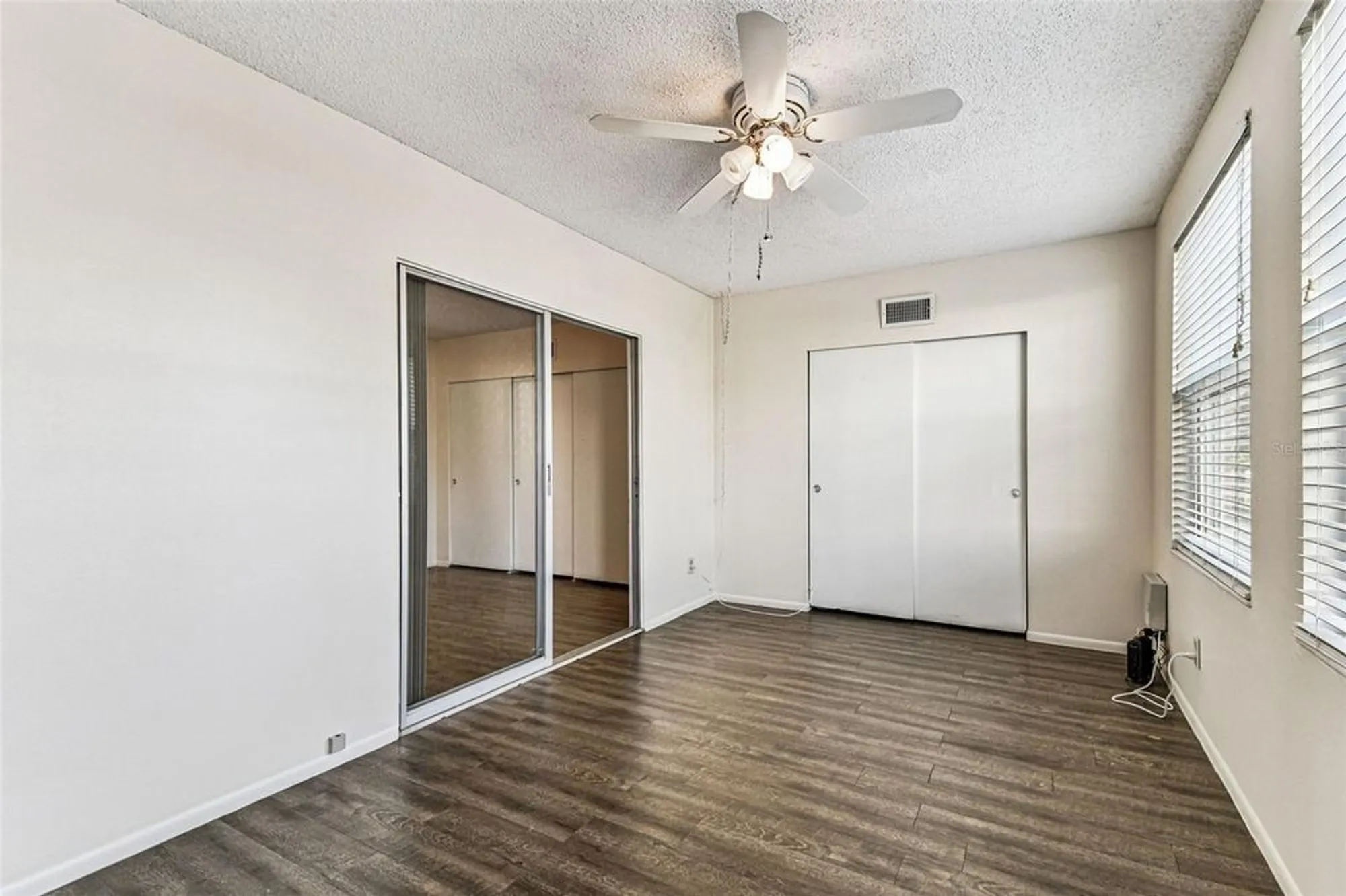 Property Slideshow image 28 of 73 | 2466 ecuadorian way apt 6, Clearwater, FL, 33763