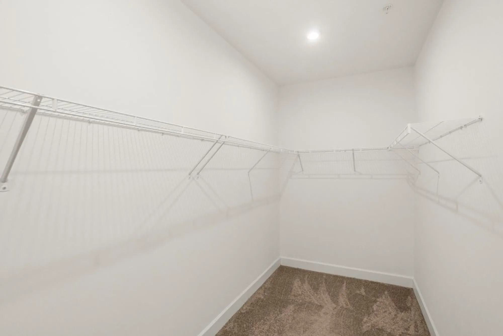 Property Slideshow image 17 of 60 | 141 saundersville rd apt 1402, Hendersonville, TN, 37075