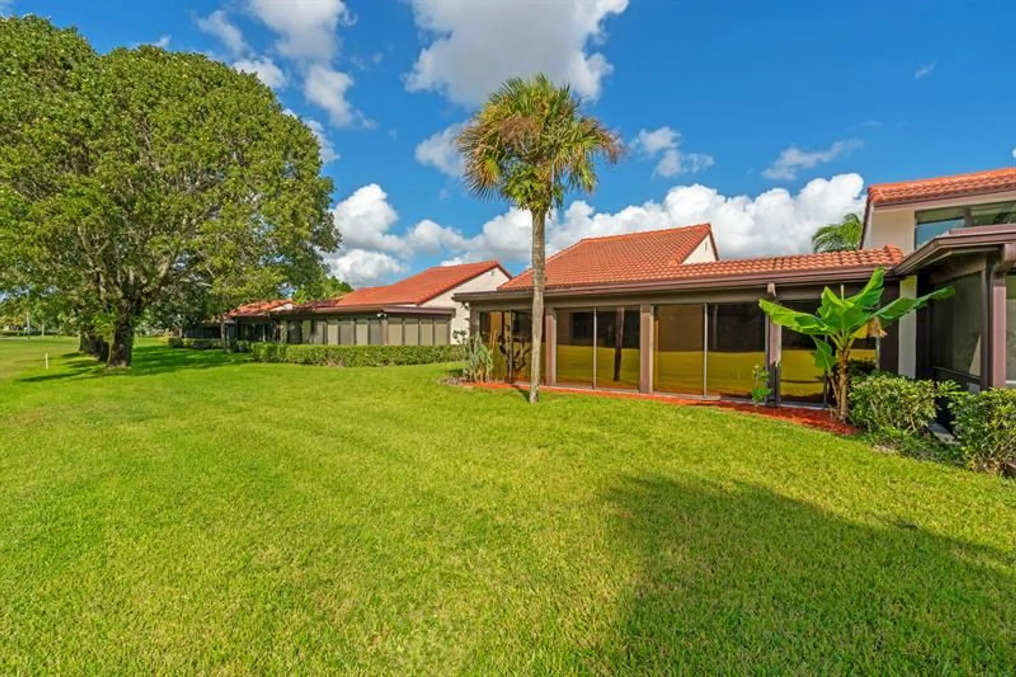 Property Slideshow image 11 of 48 | 8020 eastlake dr # 11a, Boca Raton, FL, 33433