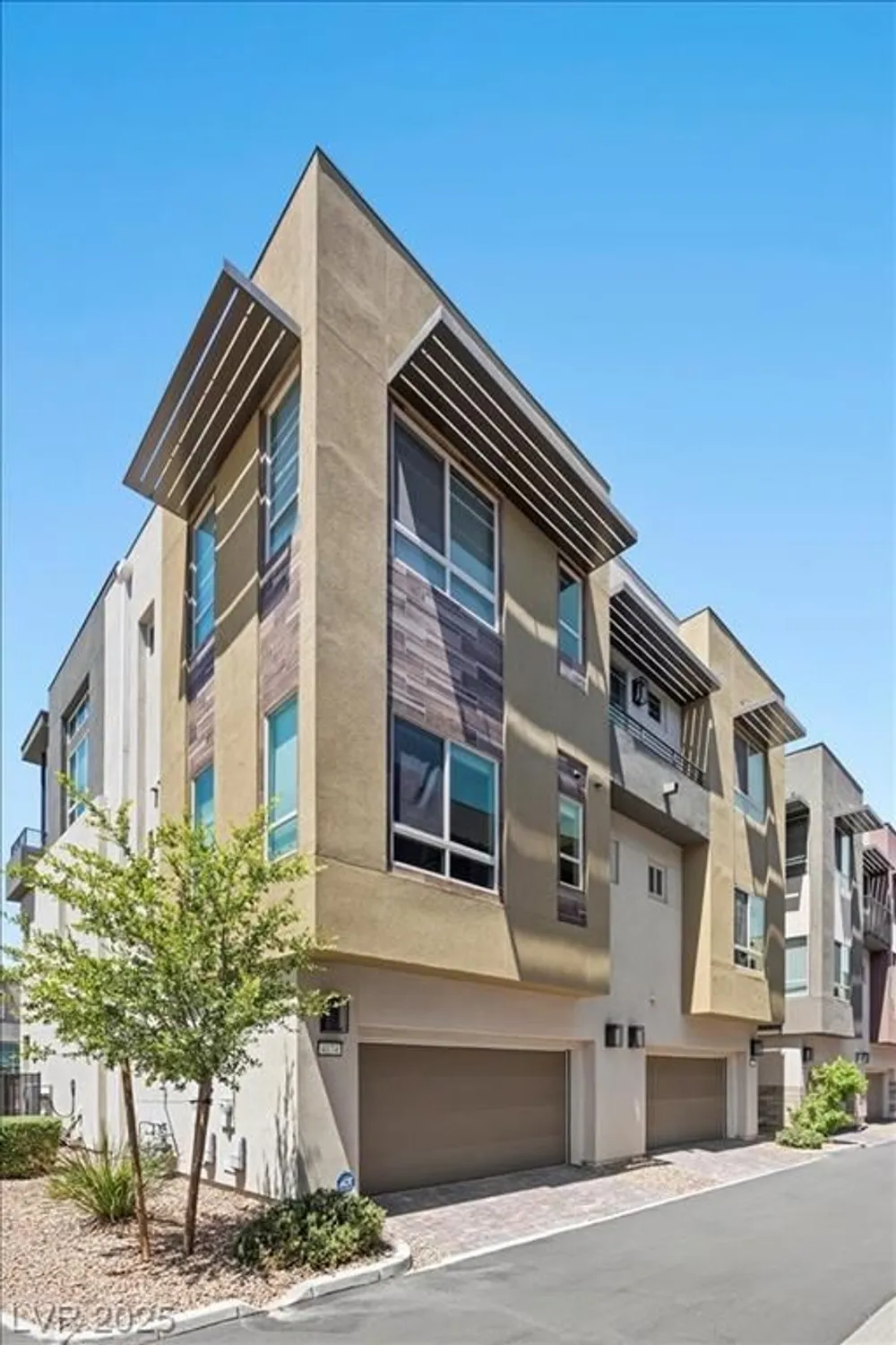 Property Slideshow image 8 of 59 | 4174 salisto st, Las Vegas, NV, 89135