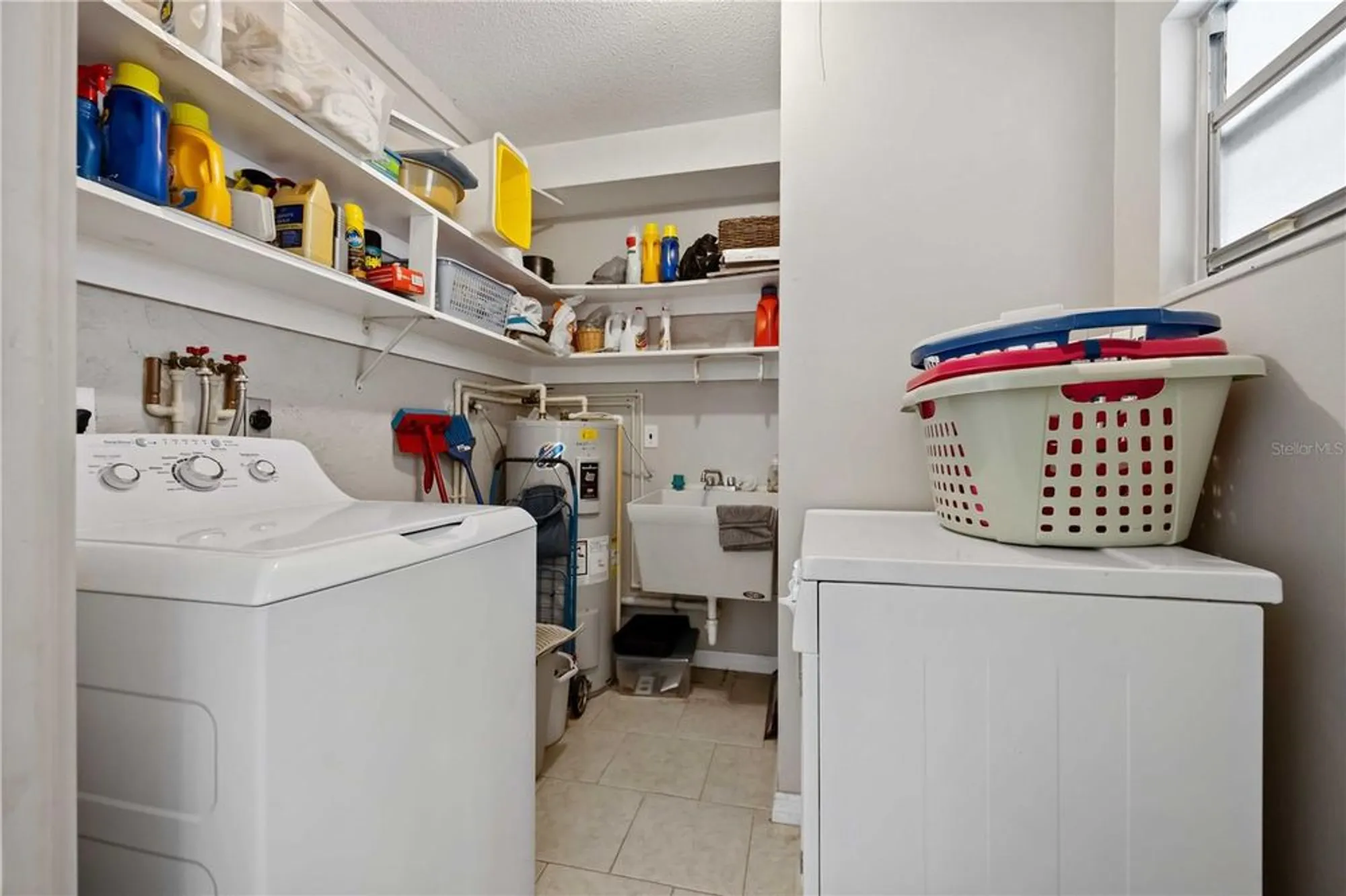 Property Slideshow image 27 of 51 | 3527 silver pine ct # 82, Sarasota, FL, 34231