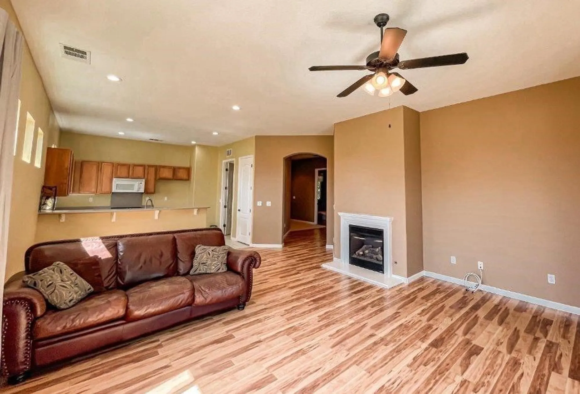 Property Slideshow image 2 of 30 | 14303 terrazzo dr, Bakersfield, CA, 93306