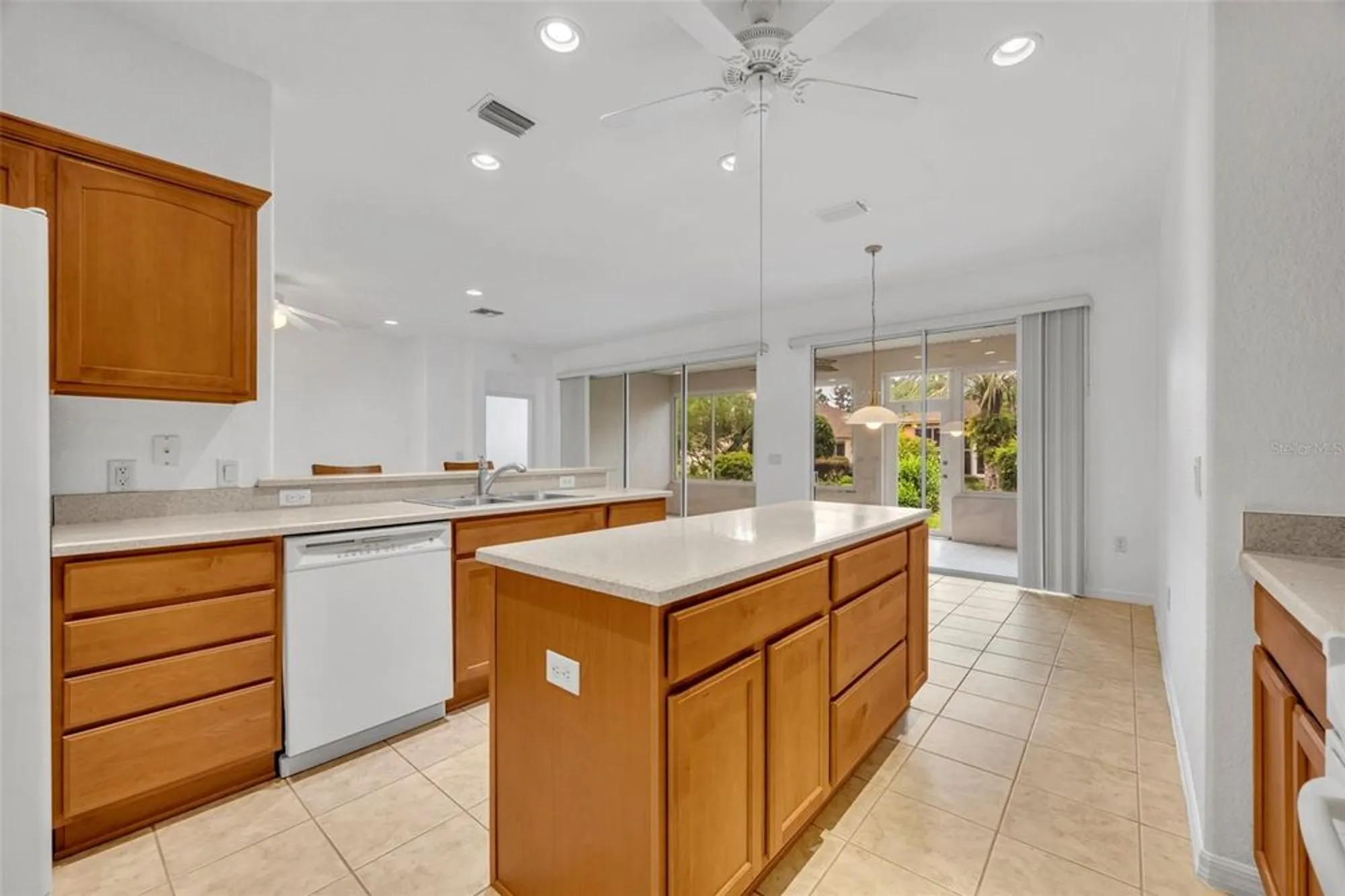 Property Slideshow image 18 of 43 | 12176 se 91st ave, Summerfield, FL, 34491