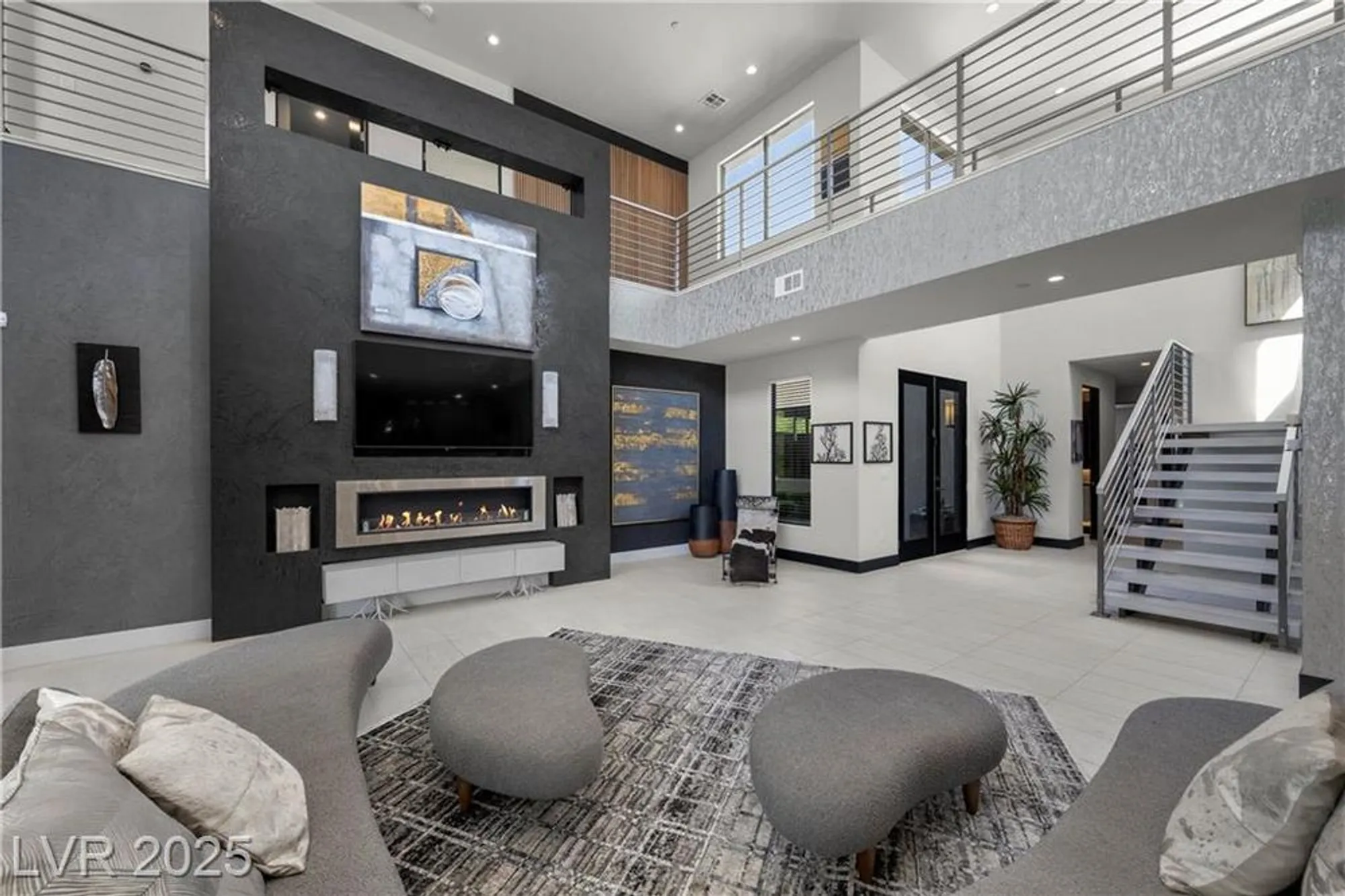 Property Slideshow image 23 of 99 | 5 highland cove ln, Henderson, NV, 89011