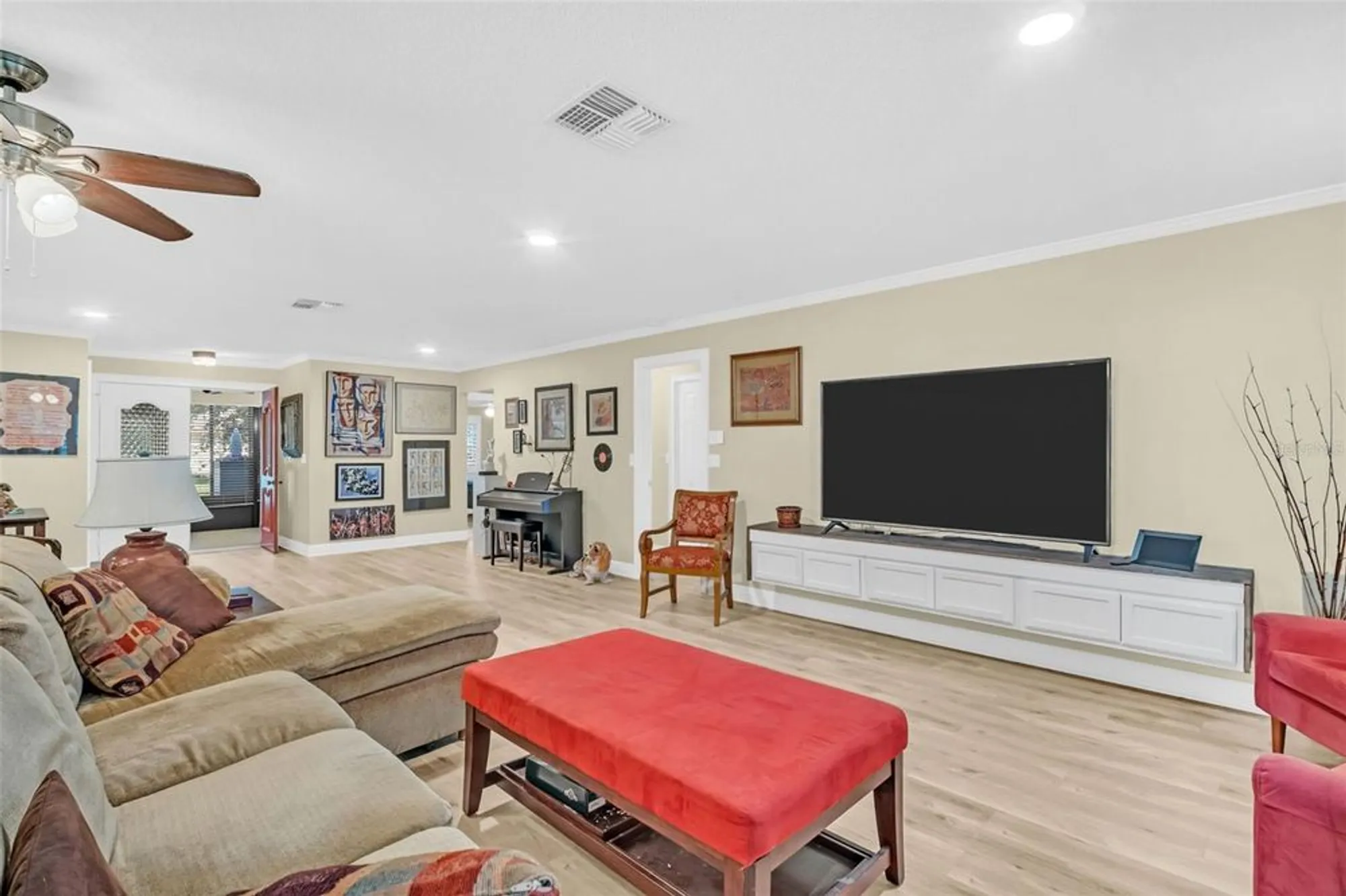 Property Slideshow image 11 of 57 | 1222 gillespie dr, Palm Harbor, FL, 34684