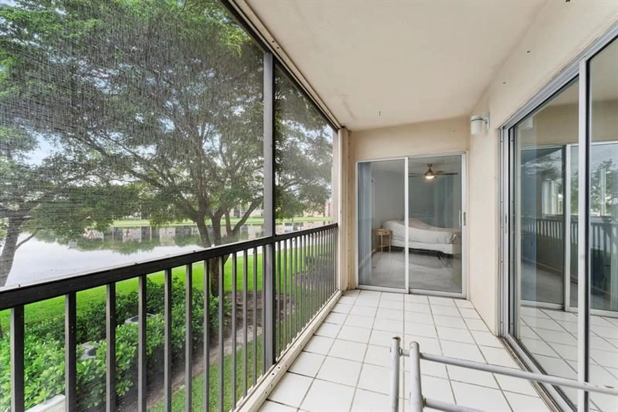 Property Slideshow image 4 of 17 | 850 sw 138th ave apt 208d, Pembroke Pines, FL, 33027