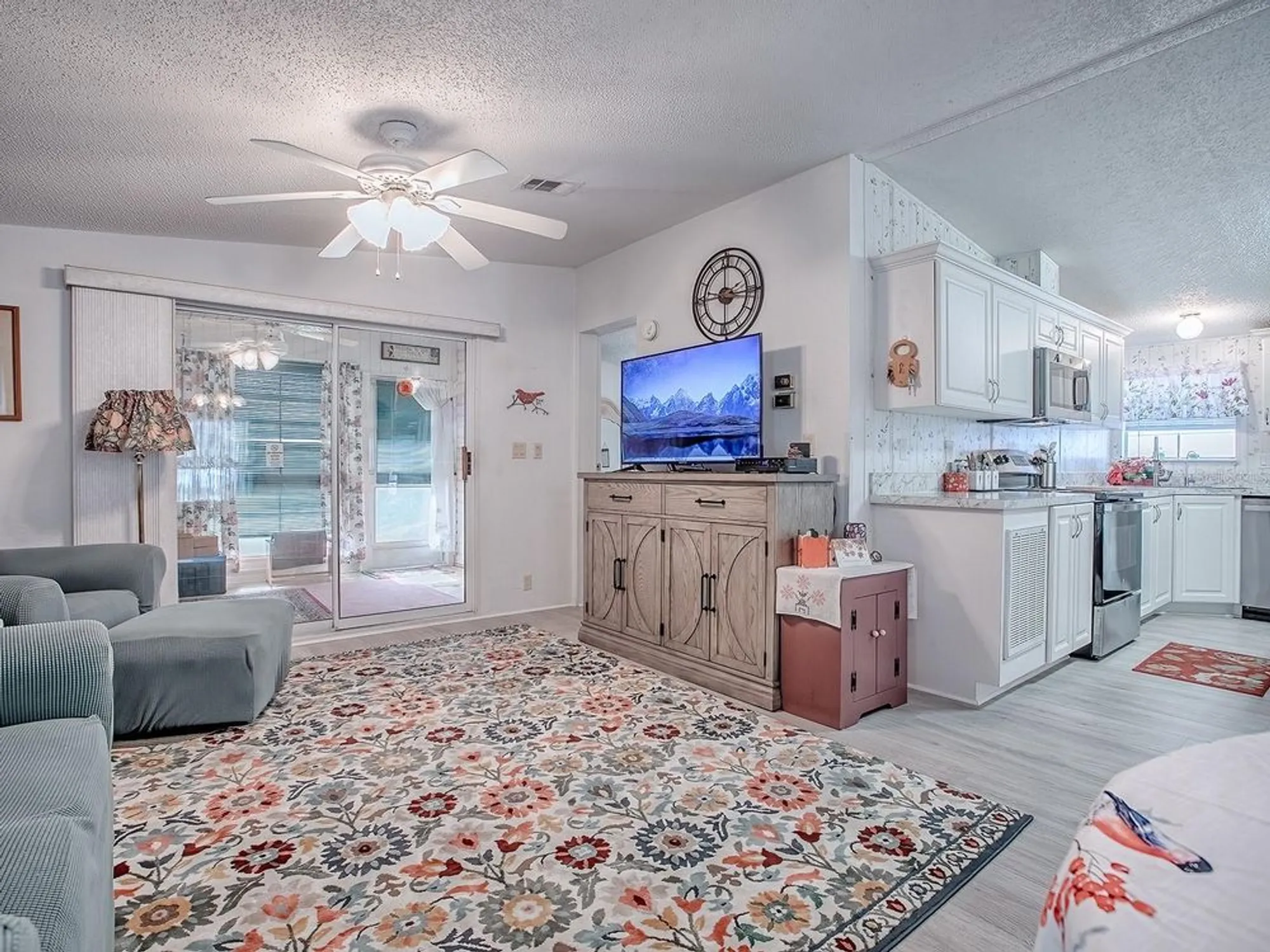 Property Slideshow image 8 of 23 | 730 cottage park ln, Leesburg, FL, 34748