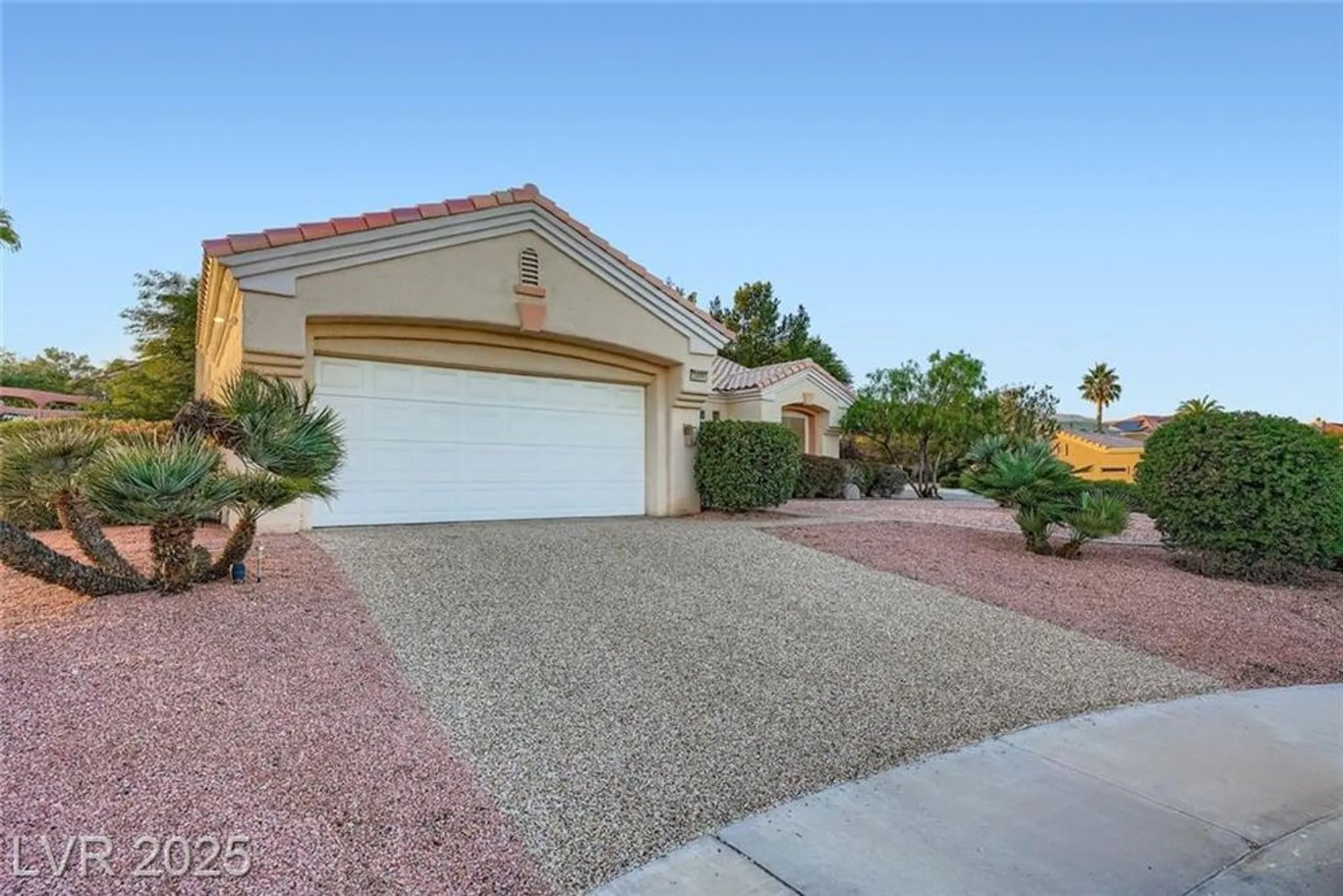 Property Slideshow image 2 of 23 | 2409 sierra sage st, Las Vegas, NV, 89134