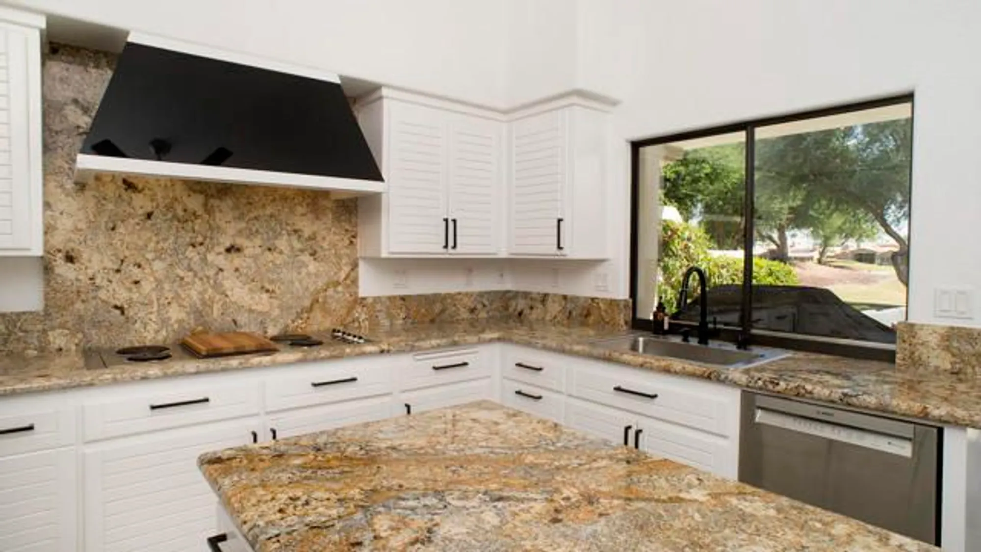 Property Slideshow image 12 of 42 | 54524 inverness way, La Quinta, CA, 92253