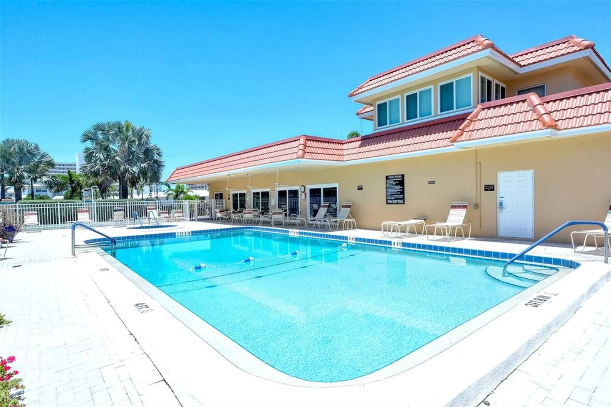 Property Slideshow image 50 of 77 | 1250 n portofino dr # 305mar, Sarasota, FL, 34242