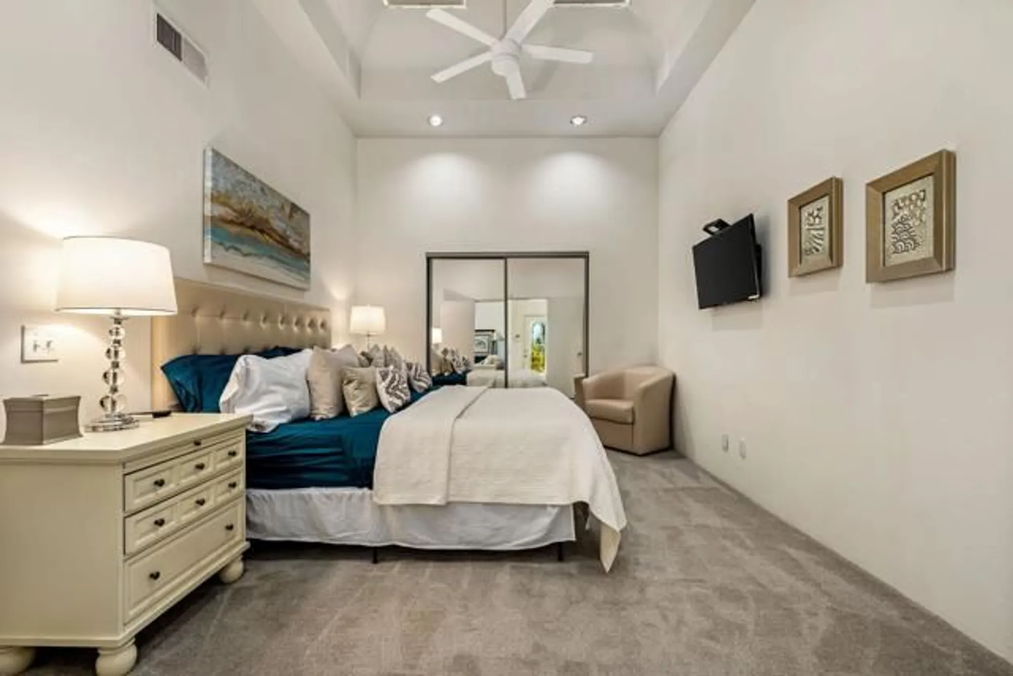 Property Slideshow image 18 of 24 | 55105 oakhill, La Quinta, CA, 92253