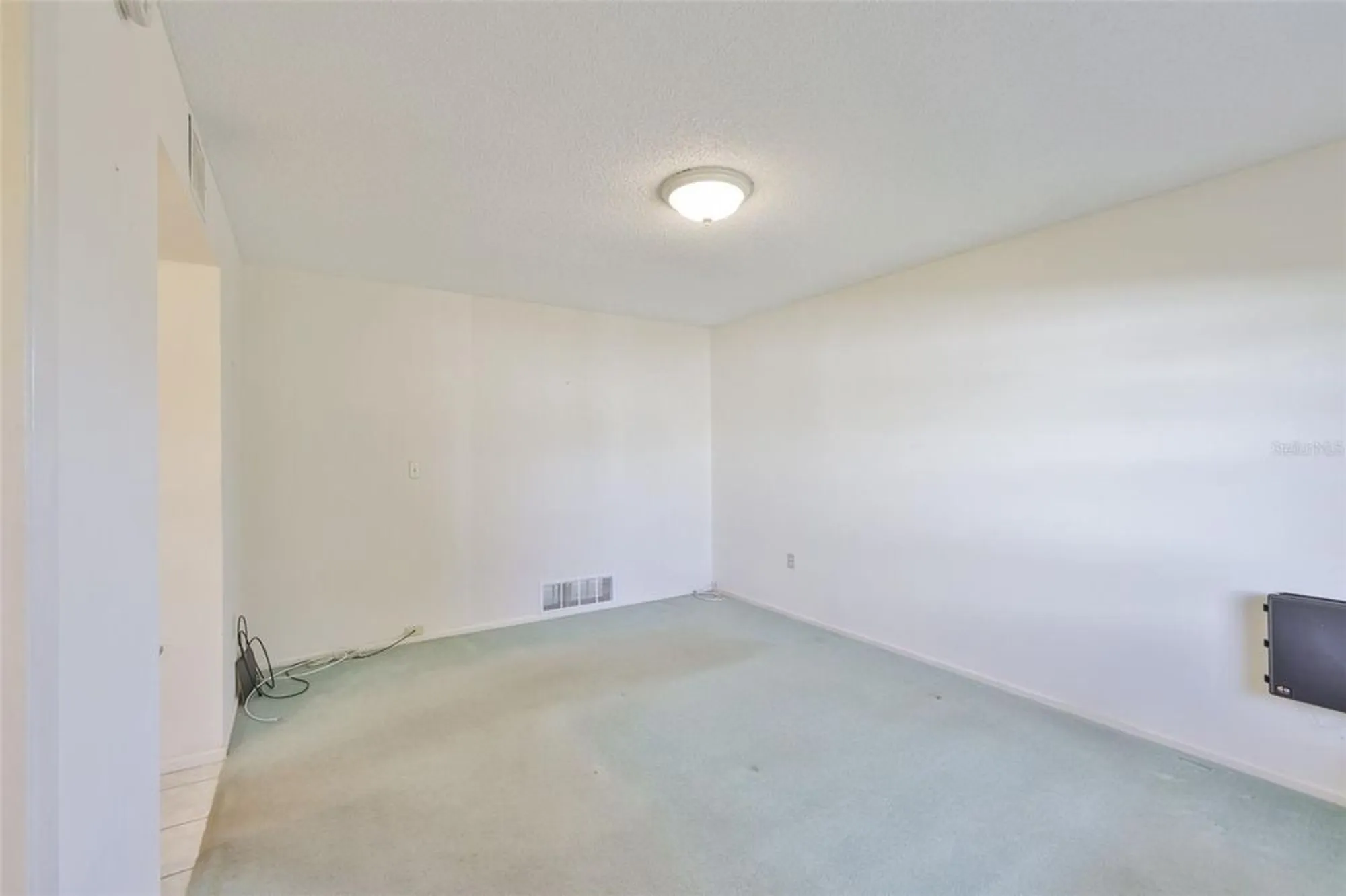 Property Slideshow image 26 of 63 | 1502 desert hills dr, Sun City Center, FL, 33573