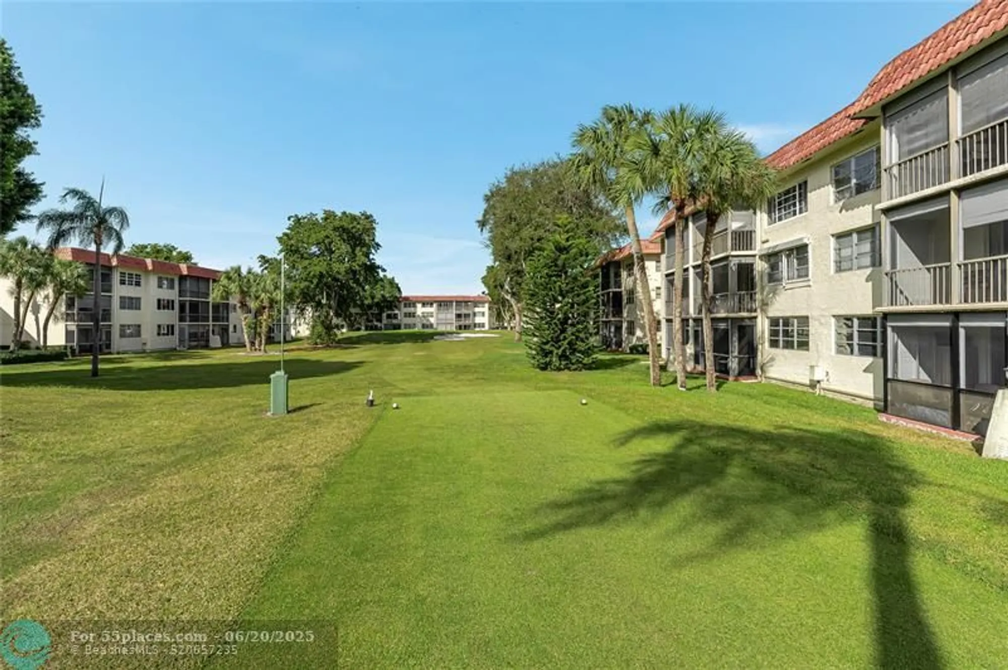 Property Slideshow image 19 of 58 | 811 s hollybrook dr 103, Pembroke Pines, FL, 33025