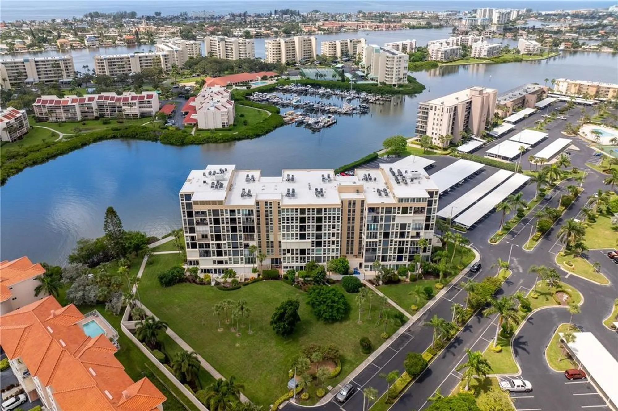 Property Slideshow image 5 of 73 | 7400 sun island dr 407, South Pasadena, FL, 33707